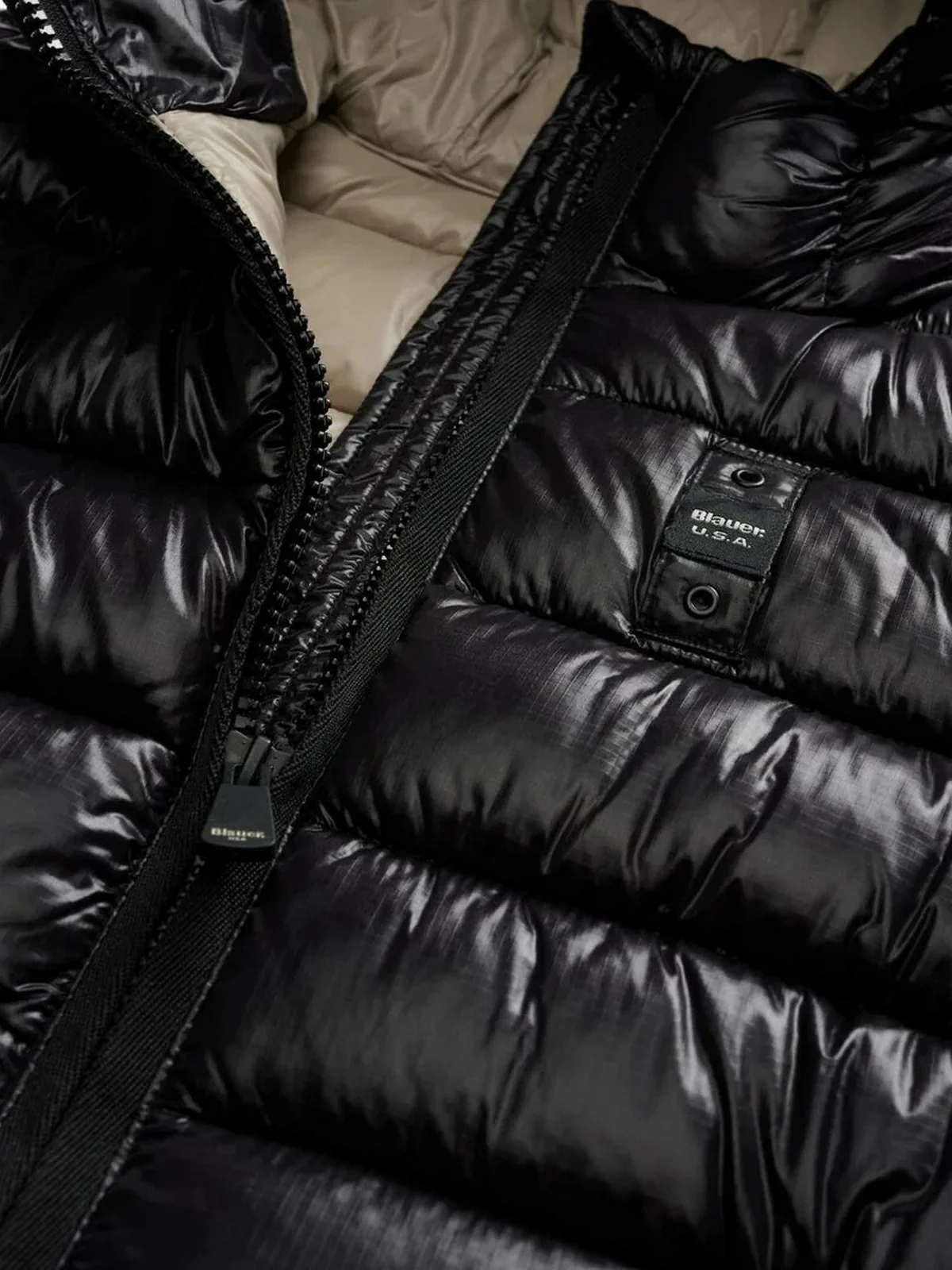BLAUER Piumino Donna CAROLL 25WBLDC02072 006648 999EI NERO interno BEIGE 301 - Image 2