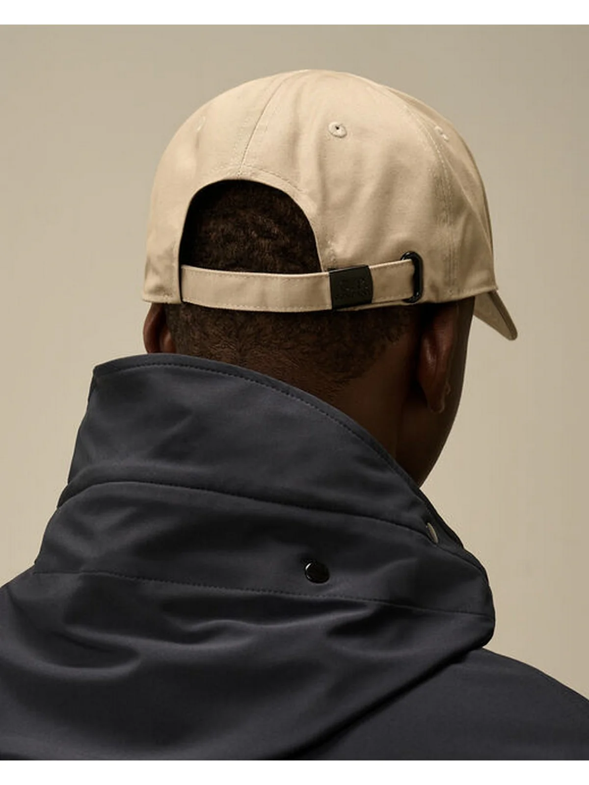 C.P. COMPANY Cappello Uomo 18CMAC282A006288A 327 Beige - Image 3