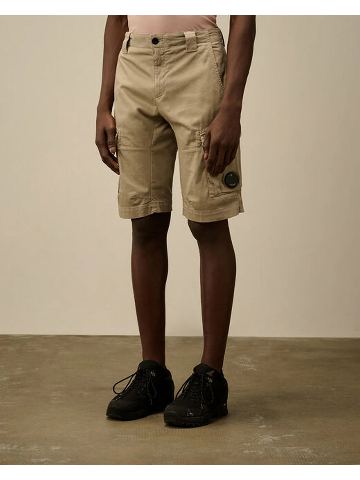 C.P. COMPANY Bermuda Uomo  18CMBE116A005694G 327 Beige - Image 2