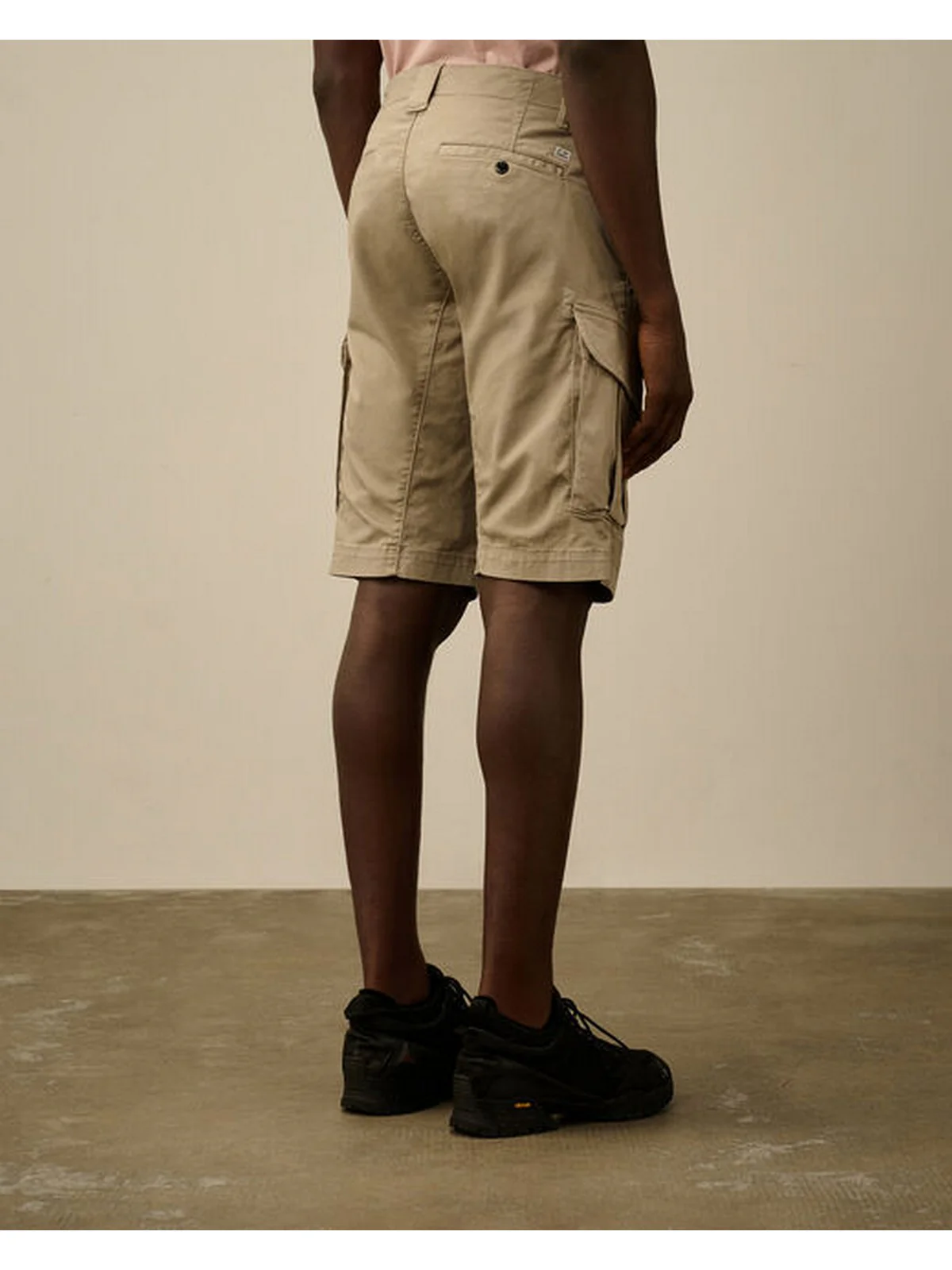 C.P. COMPANY Bermuda Uomo  18CMBE116A005694G 327 Beige - Image 3