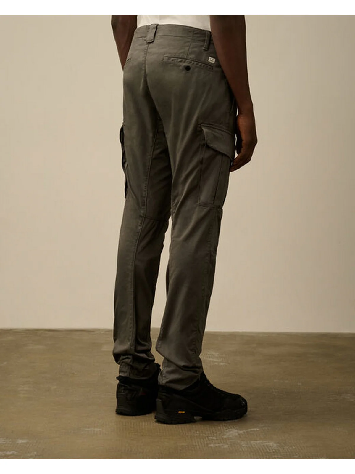 C.P. COMPANY Pantalone Uomo  18CMPA056A005694G 935 Grigio - Image 3