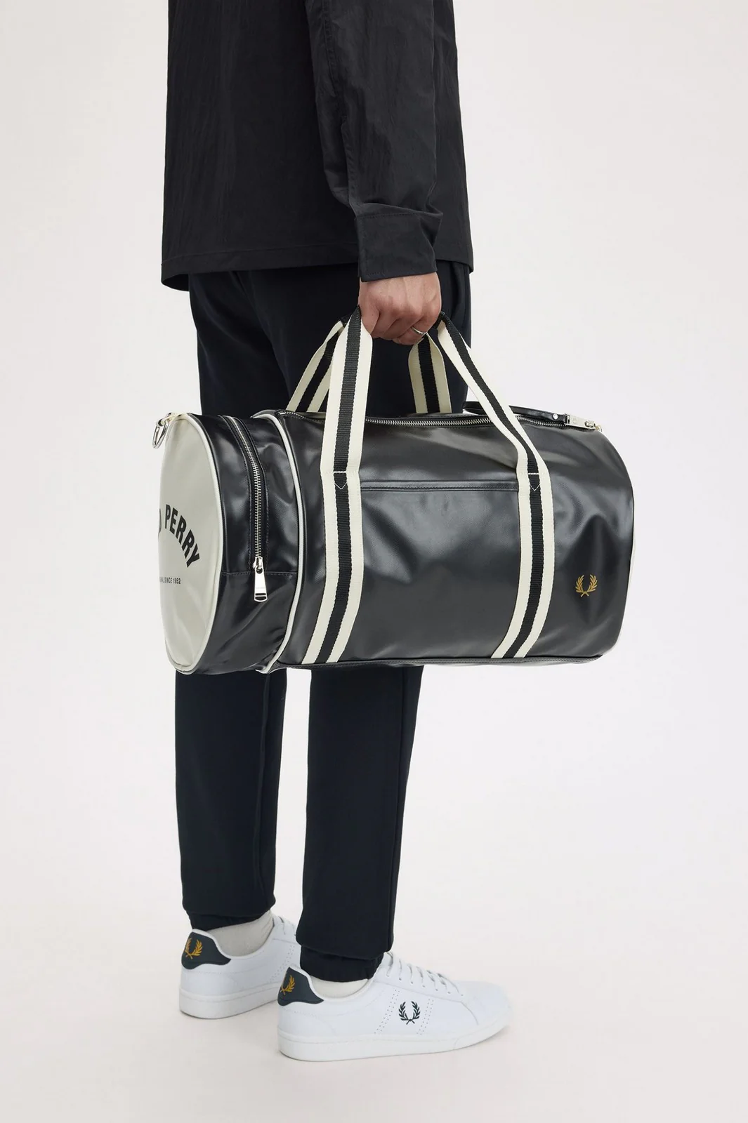 FRED PERRY Borsone Uomo FP CLASSIC BARREL BAG FP-L7255-57 D57 BLACK/ECRU - Image 7