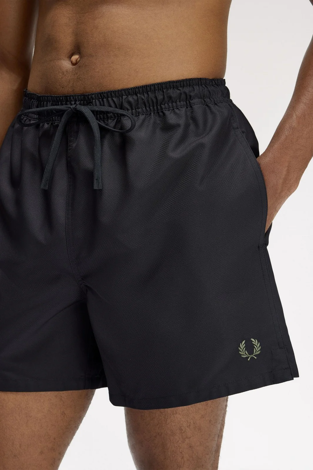 FRED PERRY Costume da bagno Uomo FP SWIMSHORTS FP-S2303-57 102 BLACK - Image 4