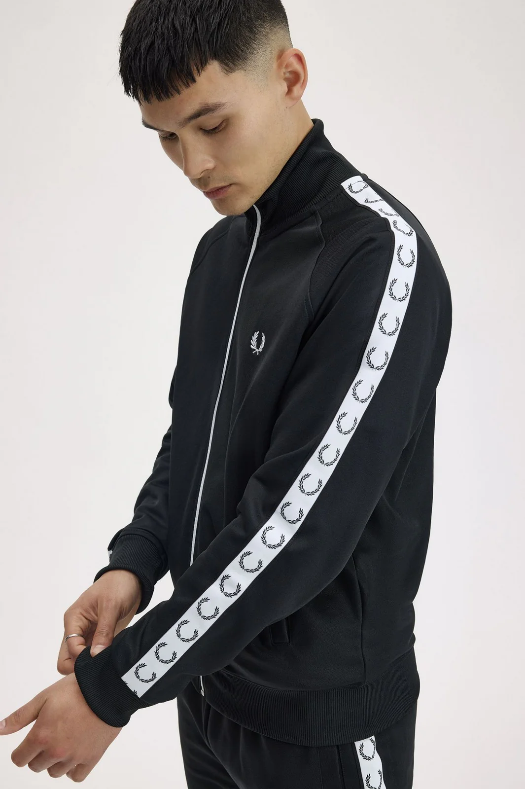 FRED PERRY Felpa Uomo FP TAPED TRACK JACKET FP-J4620-57 198 BLACK - Image 3