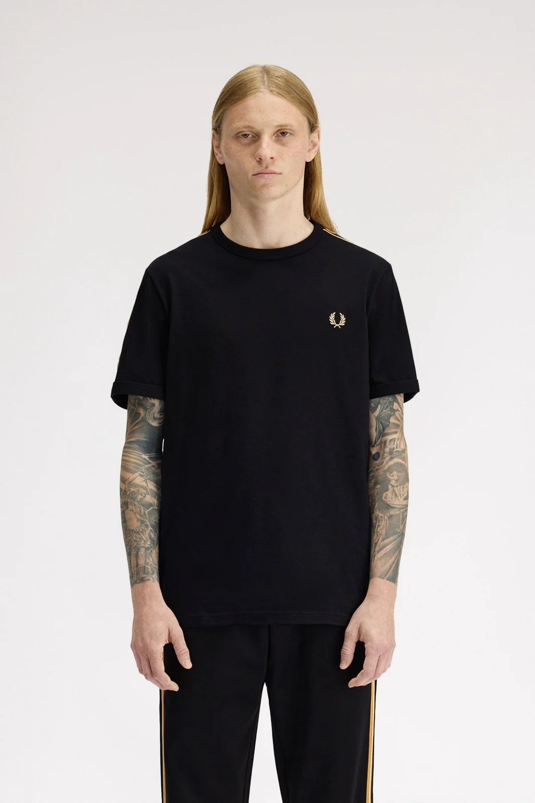 FRED PERRY T-shirt Uomo FP CONTRAST TAPE RINGER T-SHIRT FP-M4613-57 90A BLACK/CHAMPAGNE - Image 6