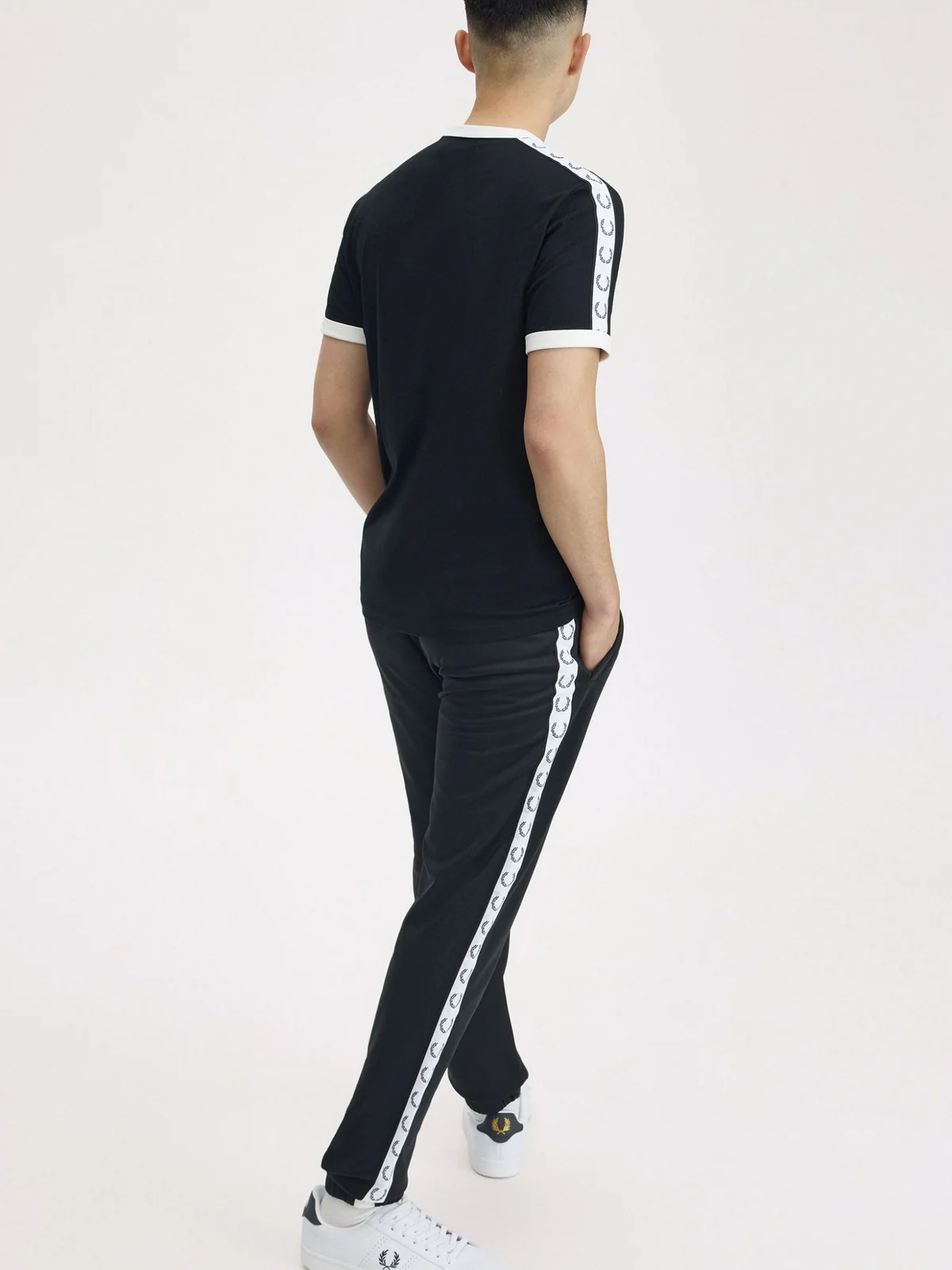 FRED PERRY T-shirt Uomo FP TAPED RINGER T-SHIRT FP-M4620-57 102 BLACK - Image 3