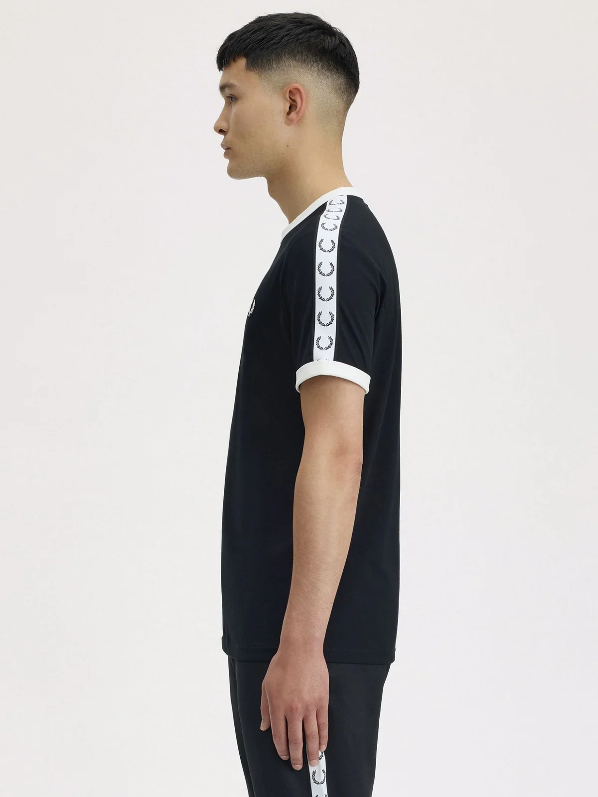 FRED PERRY T-shirt Uomo FP TAPED RINGER T-SHIRT FP-M4620-57 102 BLACK - Image 5