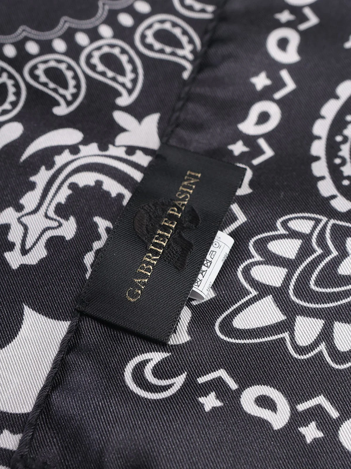 GABRIELE PASINI Foulard Uomo  59008/3  6110 Nero - Image 4