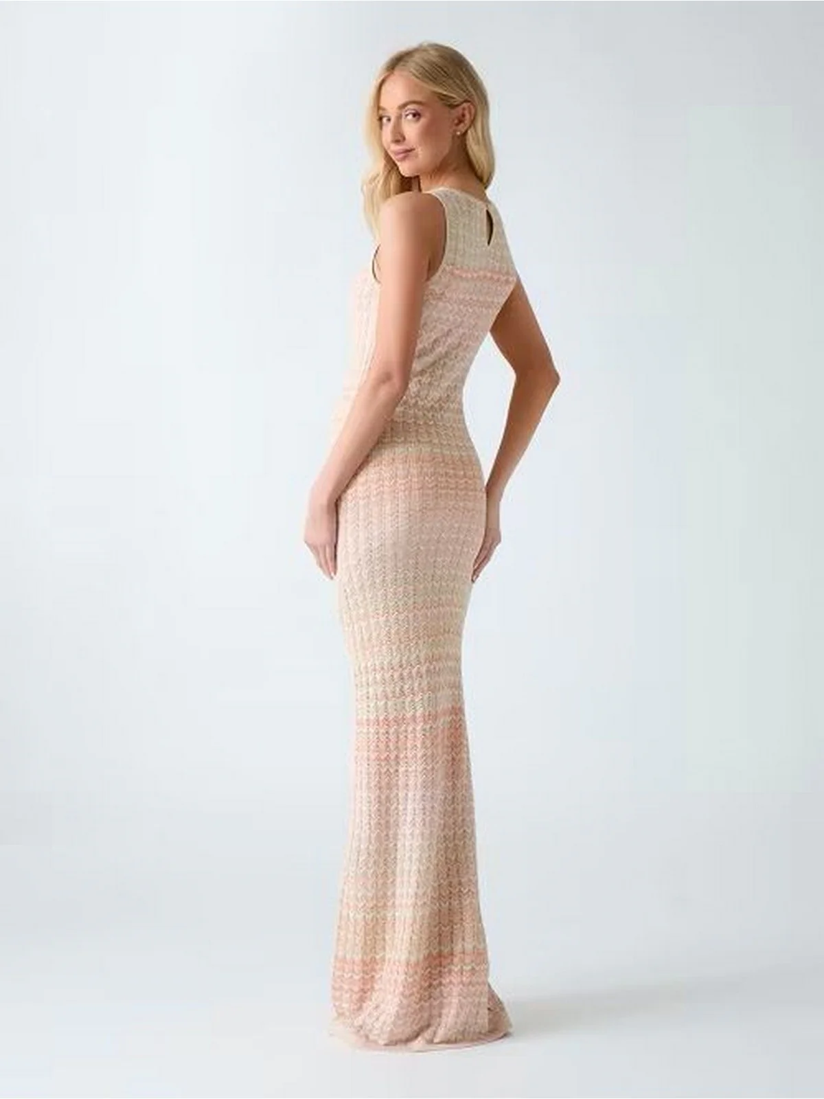 GUESS Abito Donna SL ROSALYN LONG SWTR DRESS W6GKA2 Z0749 SM30 PEACH BEIGE AND VANI - Image 3