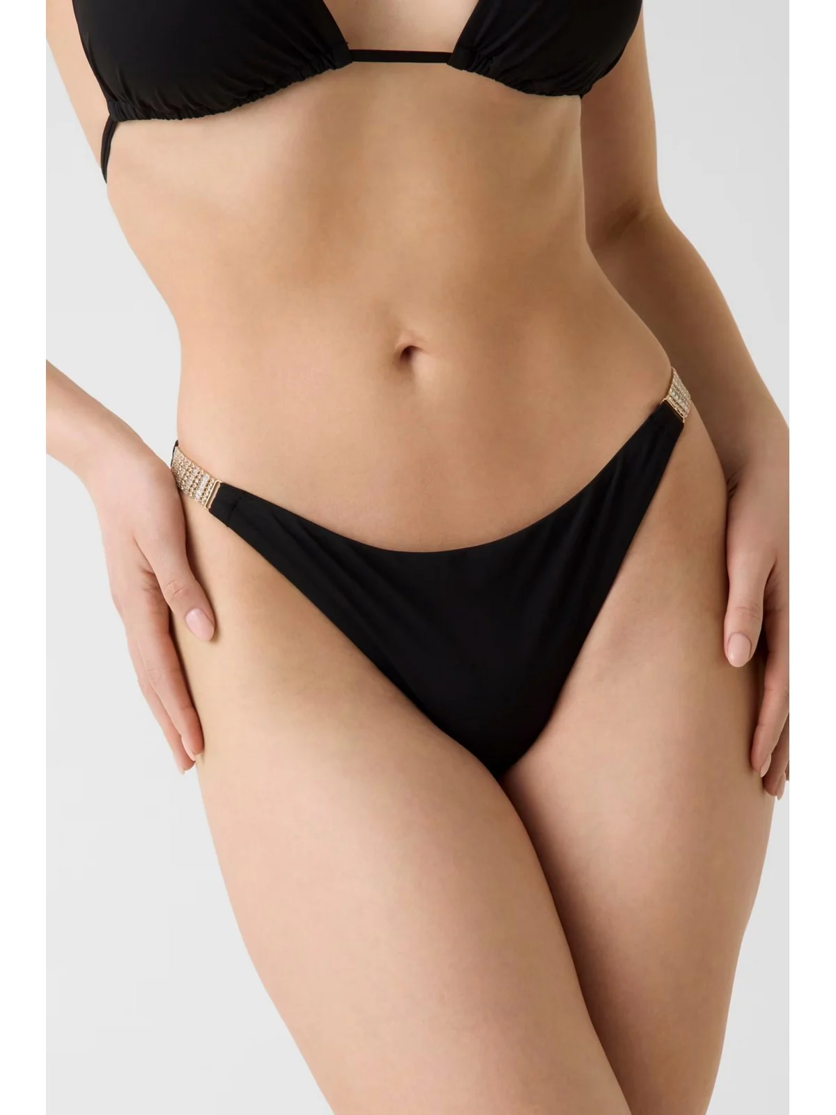 GUESS BEACHWEAR Costume da bagno Donna GAIA BRIEF E6GO26 KG272 JBLK Jet Black A996 - Image 2