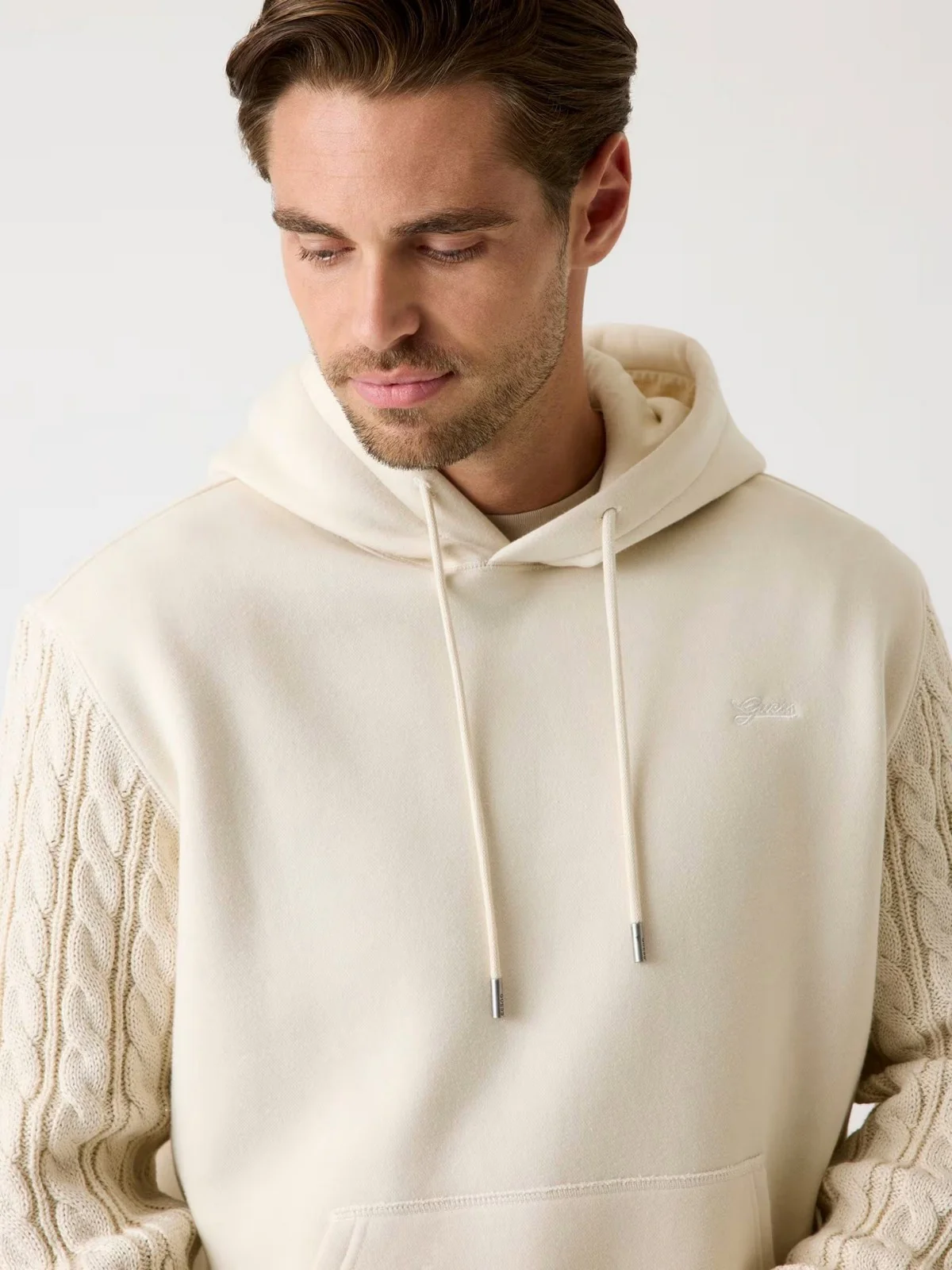 GUESS Felpa Uomo CONTRAST SLEVEES HOODIE M5BQ15 K0981 G1CV QUICKSAND - Image 4