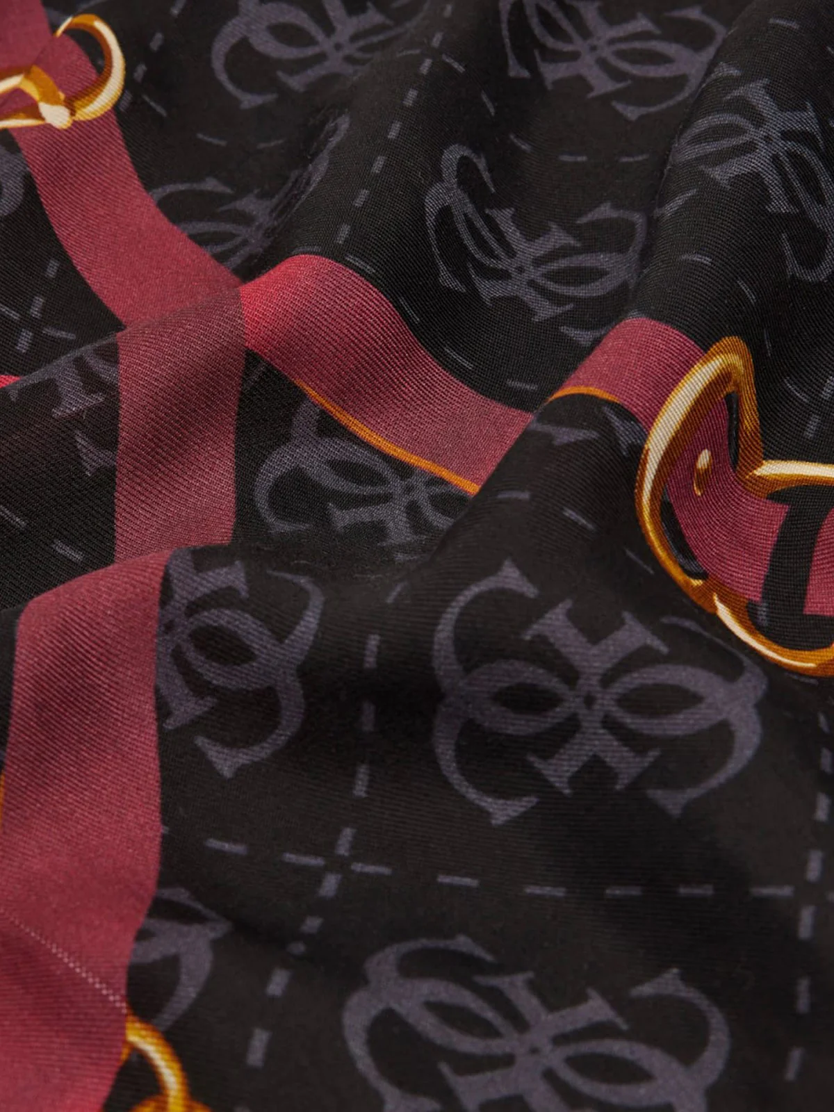 GUESS Foulard Donna FOULARD 130X130 AW5246 SIL30 BML Nero - Image 2