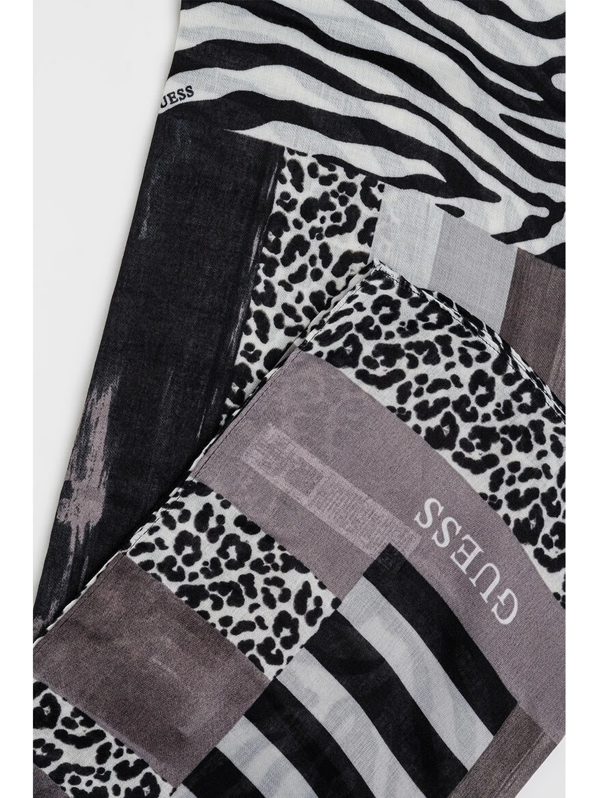 GUESS Foulard Donna Kefiah 130X130 AW9990 POL03 BLA Nero - Image 3