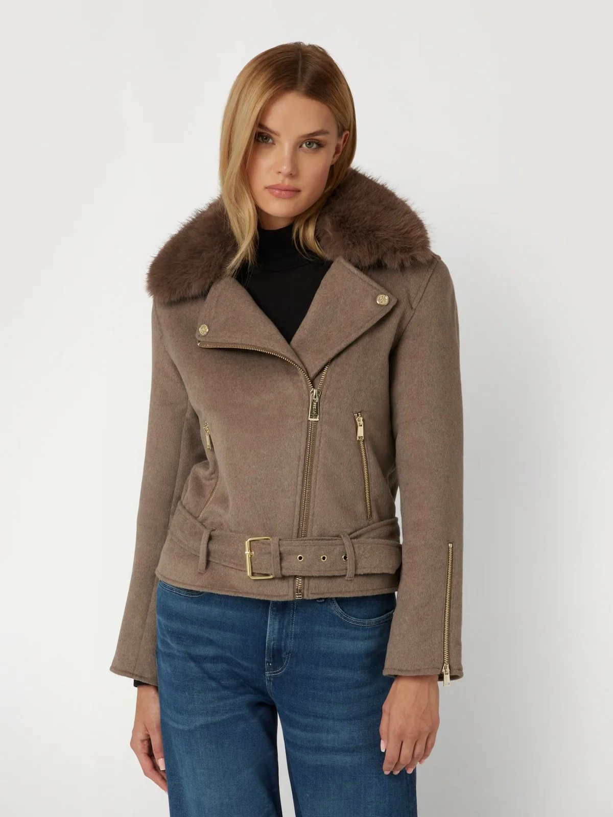 GUESS Giubbino Donna NANCY FAUX FUR JACKET W4BL30 WGJG2 F1BM Beige - Image 2