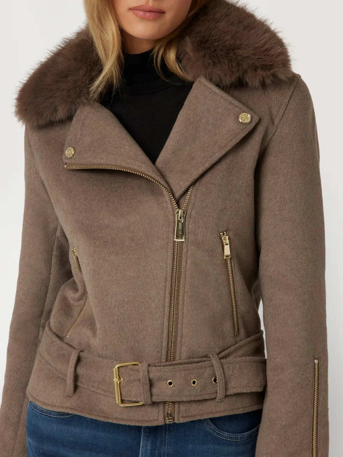 GUESS Giubbino Donna NANCY FAUX FUR JACKET W4BL30 WGJG2 F1BM Beige - Image 4