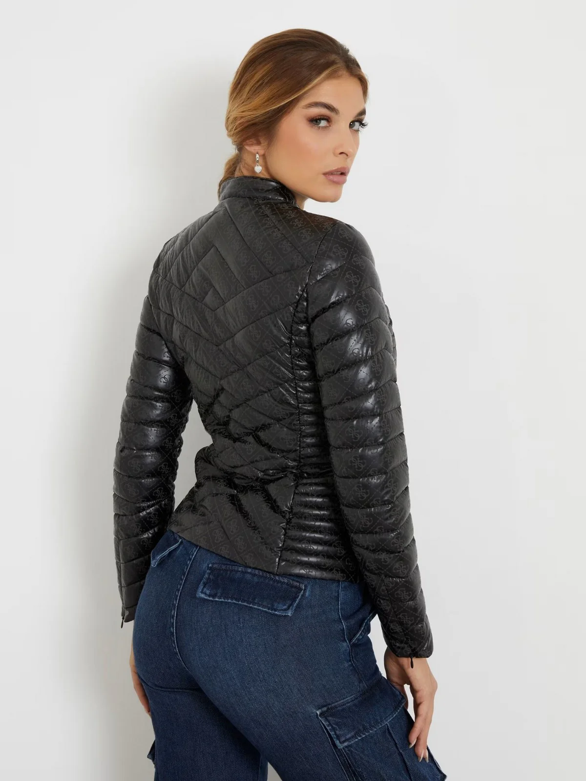 GUESS Giubbino Donna New Vona Logo Jacket W4RL02 WFWM0 JTMU Nero - Image 4