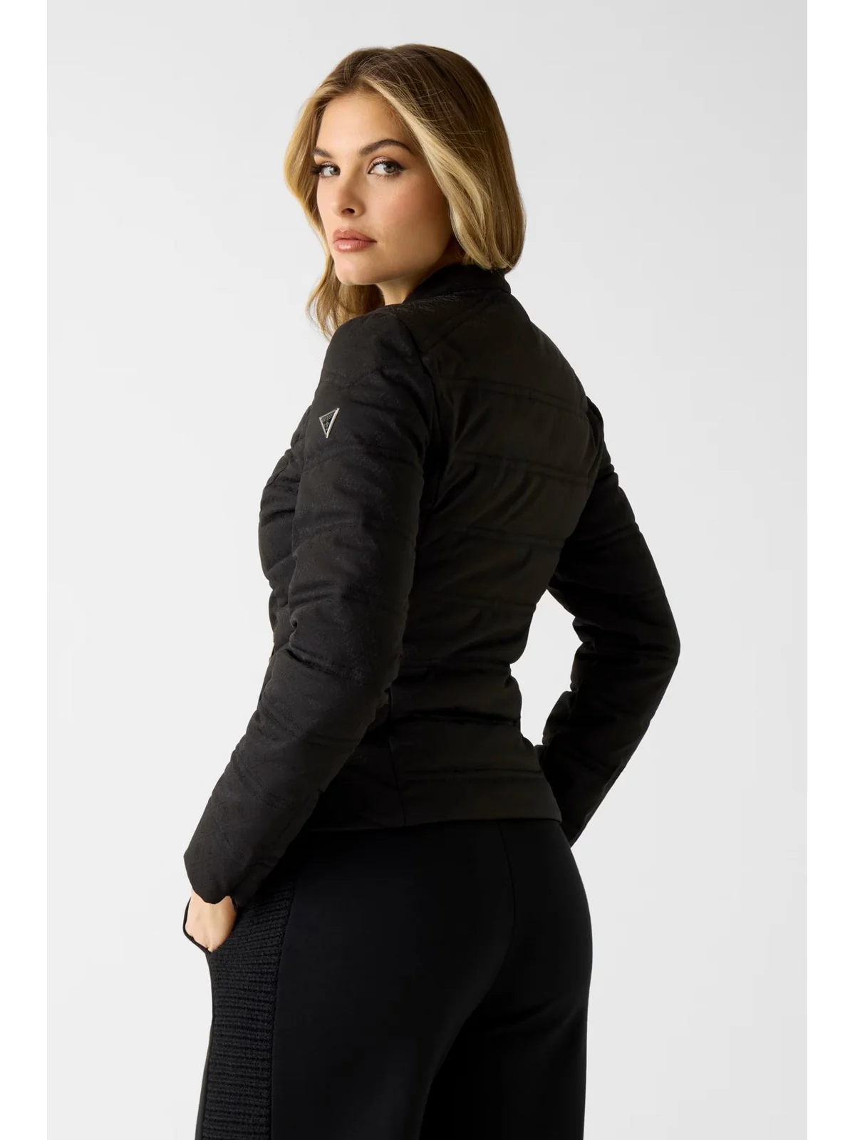 GUESS Giubbino Donna New Vona Logo Jacket W6RL02 WJ492 JBLK Jet Black A996 - Image 4
