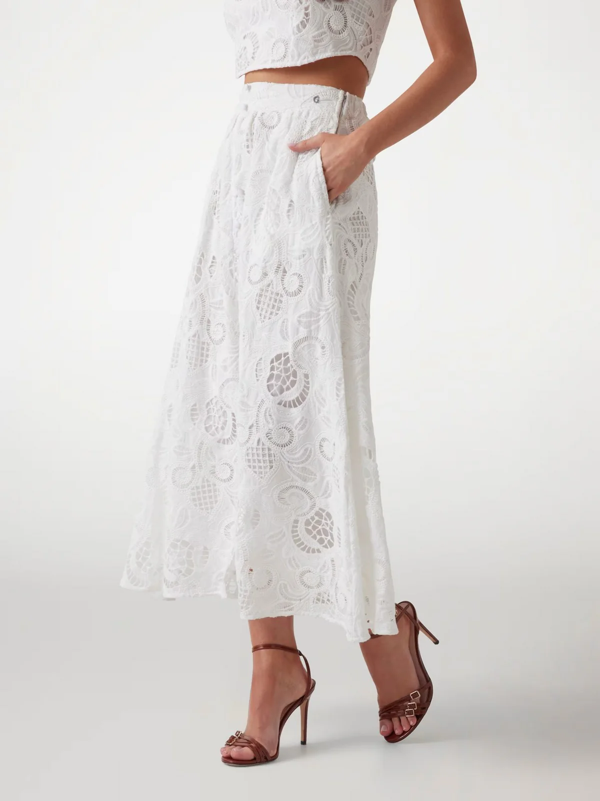 GUESS Gonna Donna DOMITILLE LONG EMBRO SKIRT W5GD63 WH521 G011 Bianco - Image 2