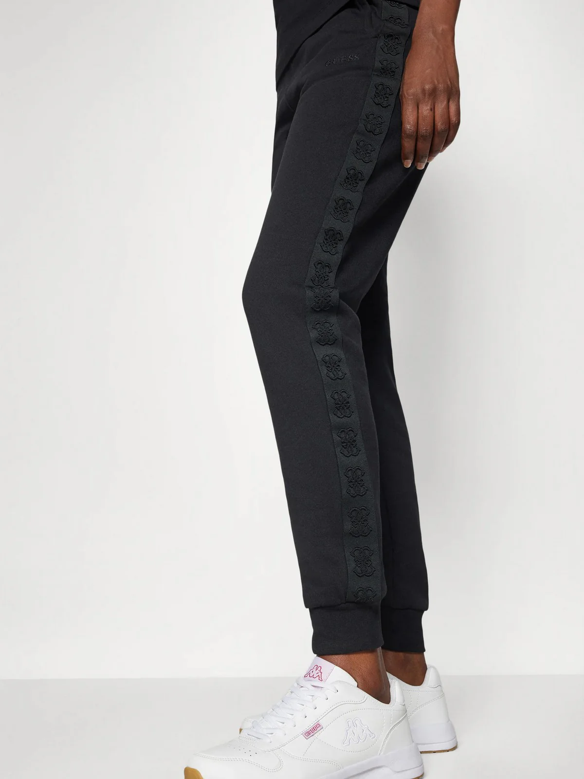 GUESS Pantalone Donna STACIE JOGGER V4BB00 KC5O0 JBLK Nero - Image 4