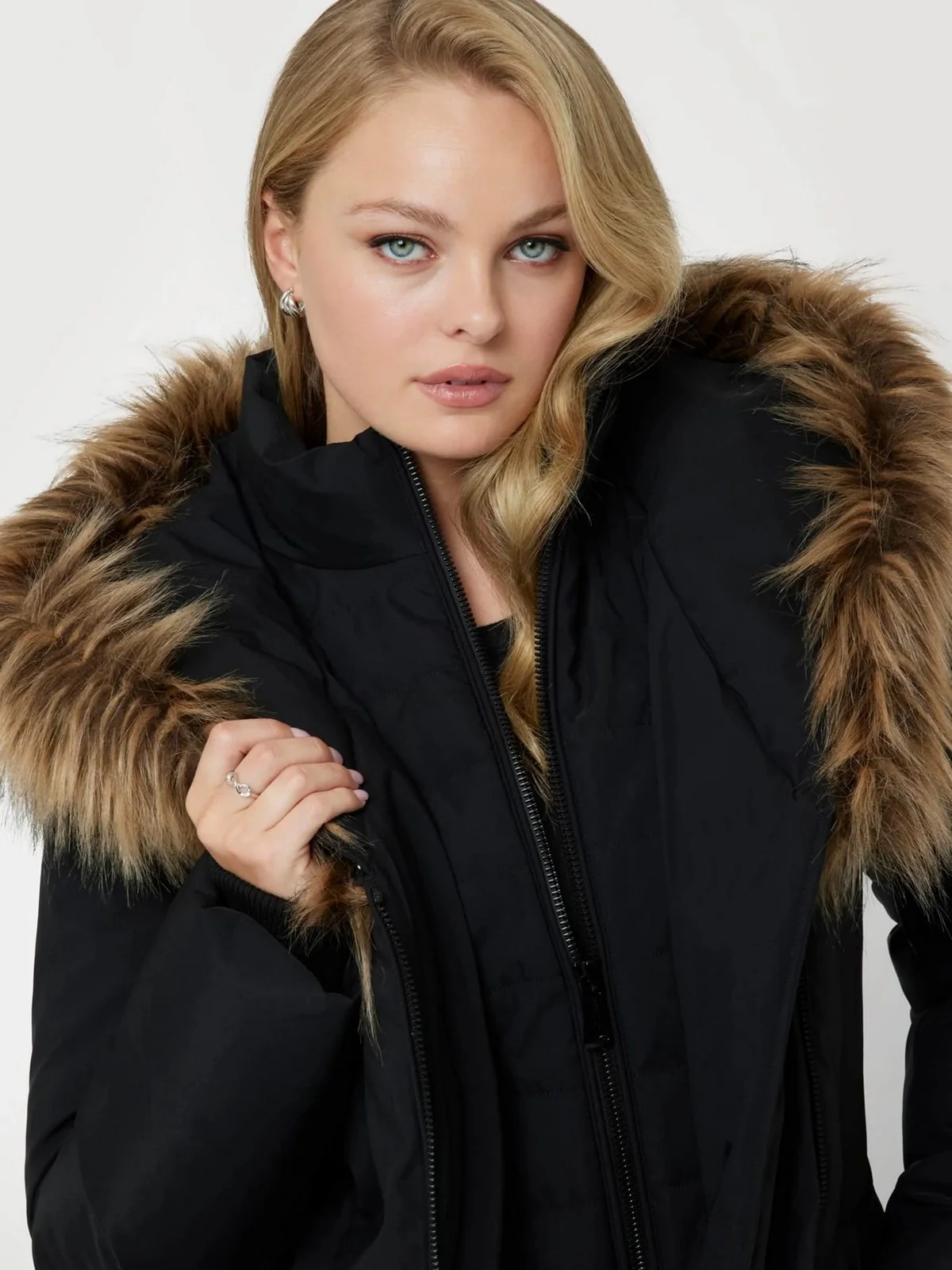 GUESS Piumino Donna SYLVIE MIDI PUFFA JACKET W4BL59 WG7X2 JBLK Nero - Image 5
