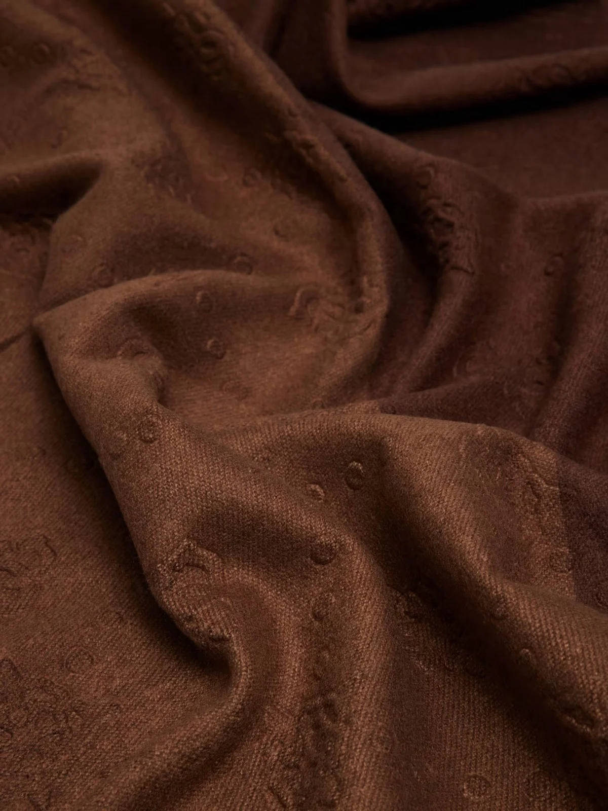 GUESS Sciarpa Donna SCARF 70X180 AW5419 POL03 CHO CHOCOLATE - Image 2