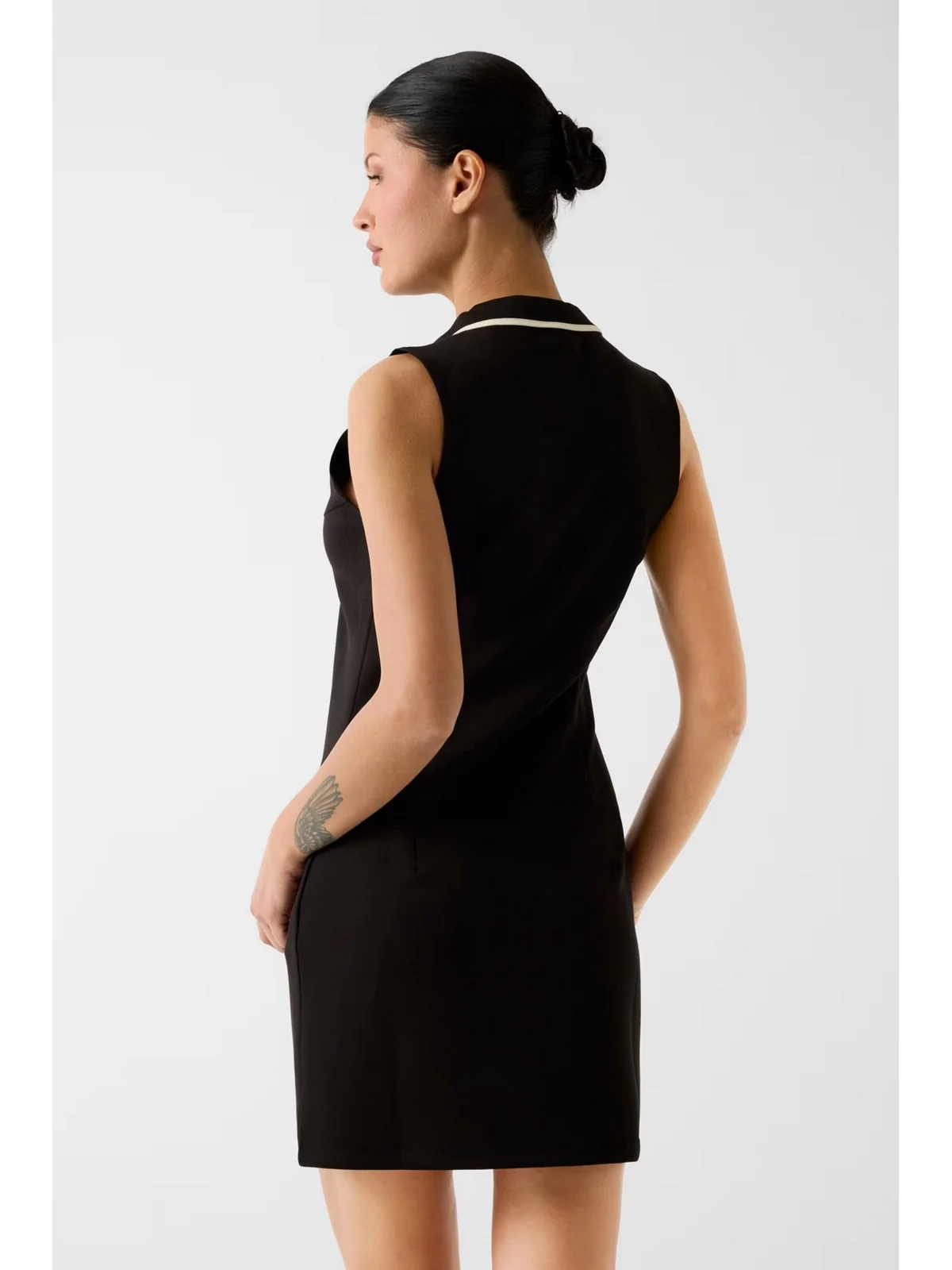 GUESS SPORT Abito Donna JASMINE SLEEVELESS DRESS V6GK02 K2928 JBLK Jet Black A996 - Image 4