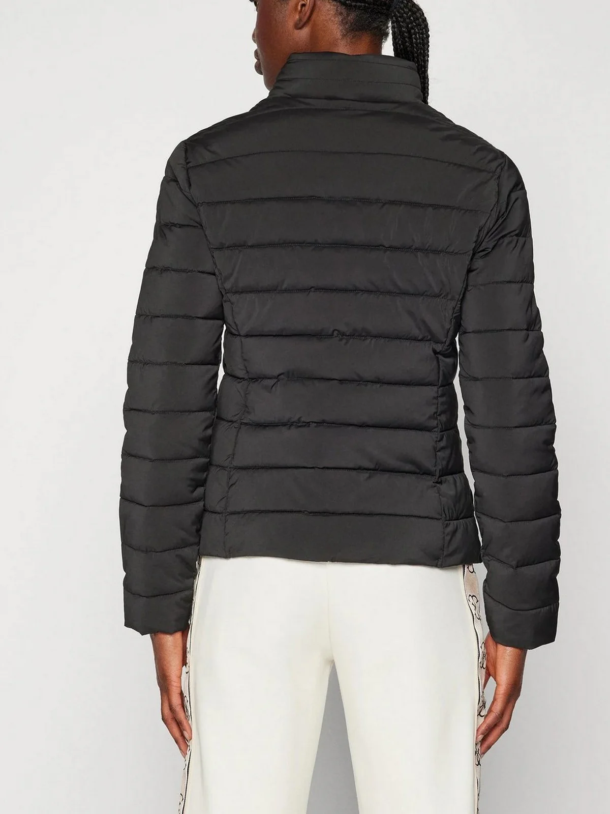 GUESS SPORT Giubbino Donna SOLID HEAVY DIANN PUFFER JACKE V4YL04 WF3X0 JBLK Jet Black A996 - Image 3
