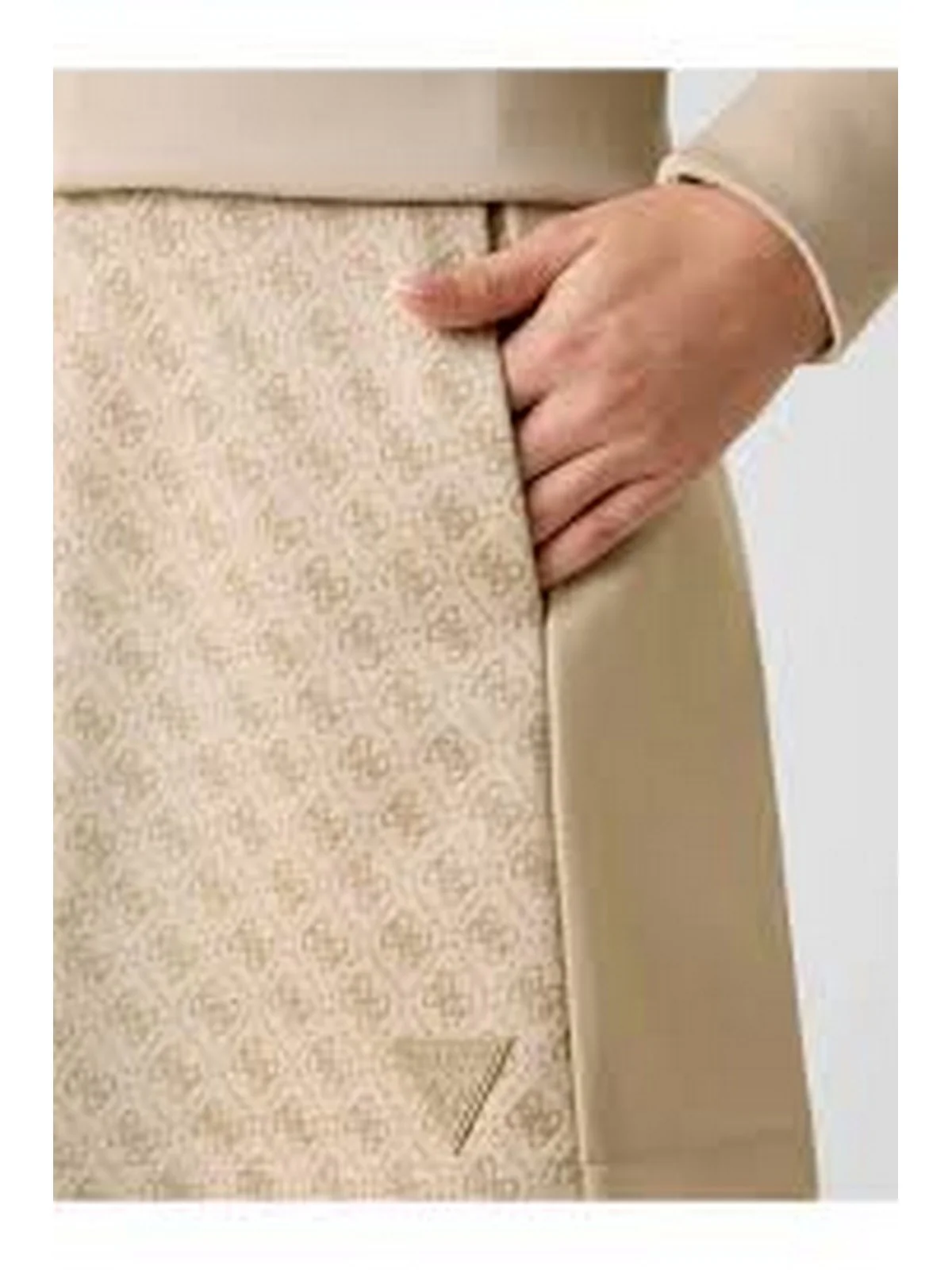 GUESS SPORT Gonna Donna MAYA 4G SKIRT V6RD04 K2042 FNN0 4G JACQUARD LIGHT MI - Image 2