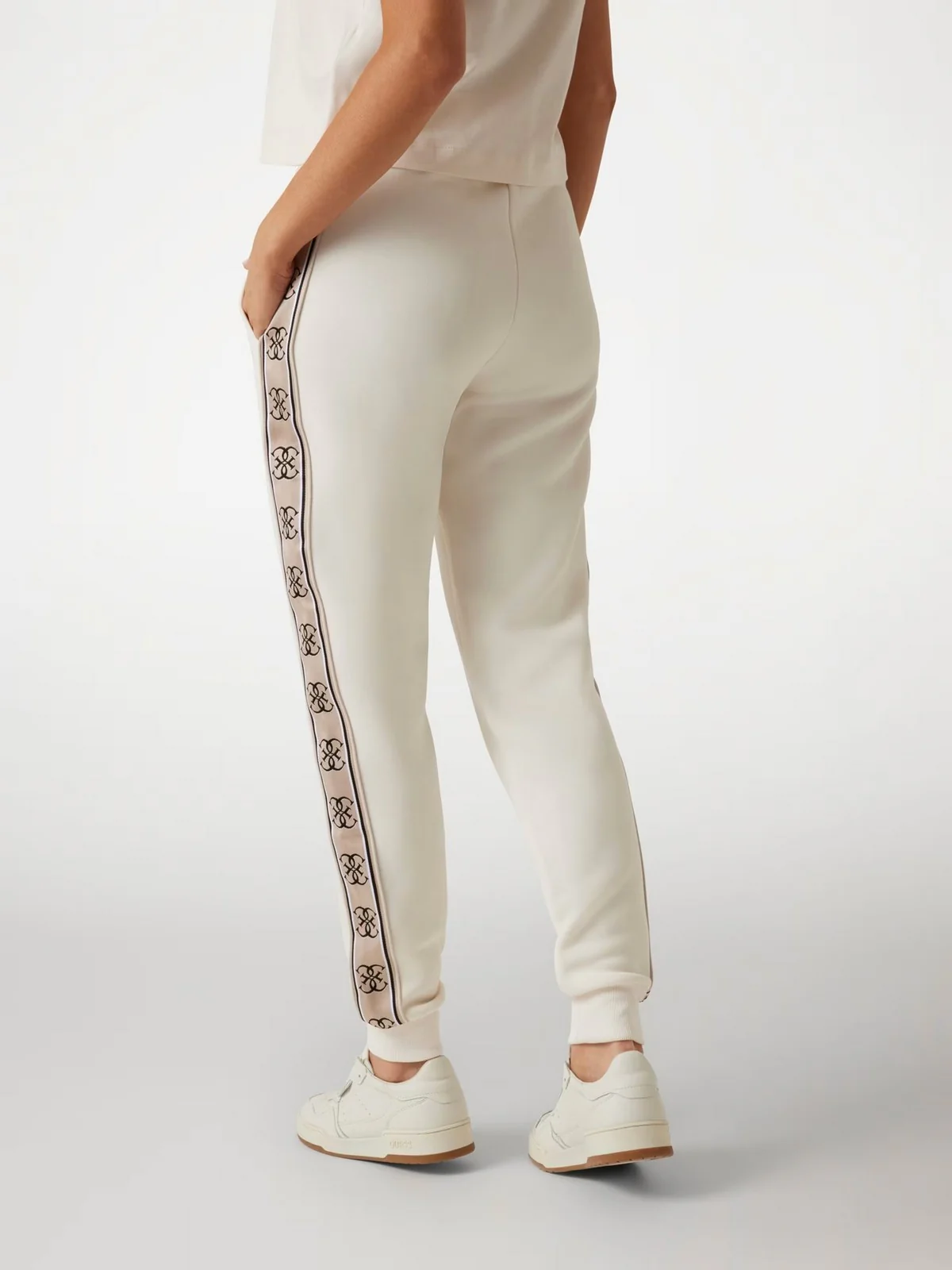 GUESS SPORT Pantalone Donna BRITNEY JOGGER V2YB15 KB3P2 G6K5 Beige - Image 4