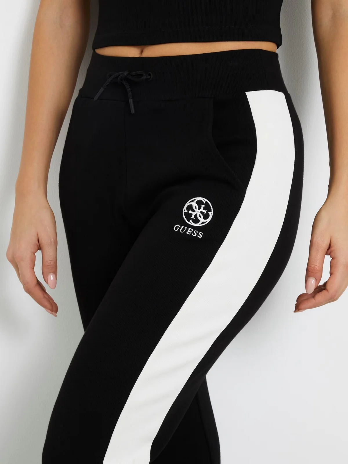 GUESS SPORT Pantalone Donna ELA JOGGER V4YB02 KCDN0 JBLK Nero - Image 5