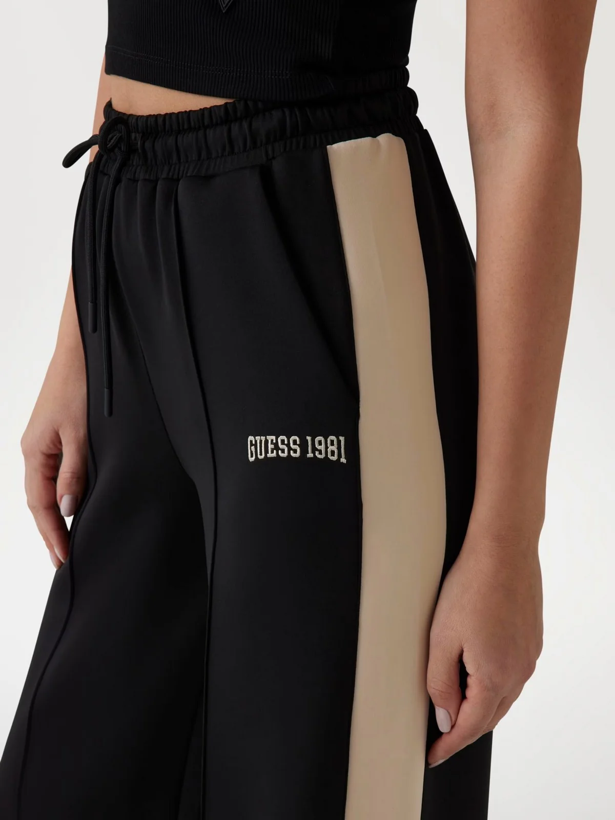 GUESS SPORT Pantalone Donna SUZANNE STRAIGHT LEG V5RB00 KCO72 G1I9 Nero - Image 5