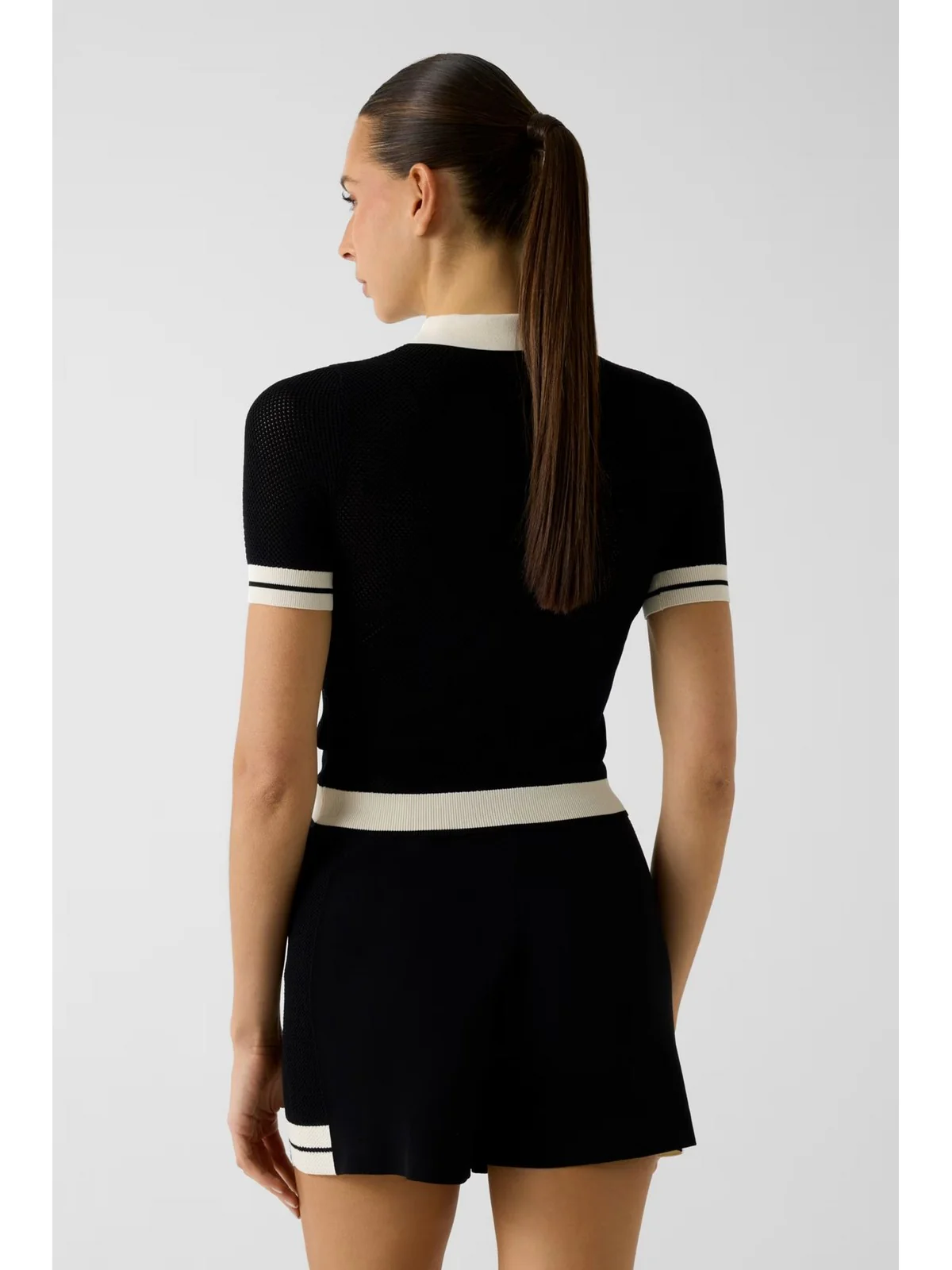 GUESS SPORT Polo Donna GABRY SS CROPPED POLO SWTR V6GR04 Z0725 JBLK Jet Black A996 - Image 4