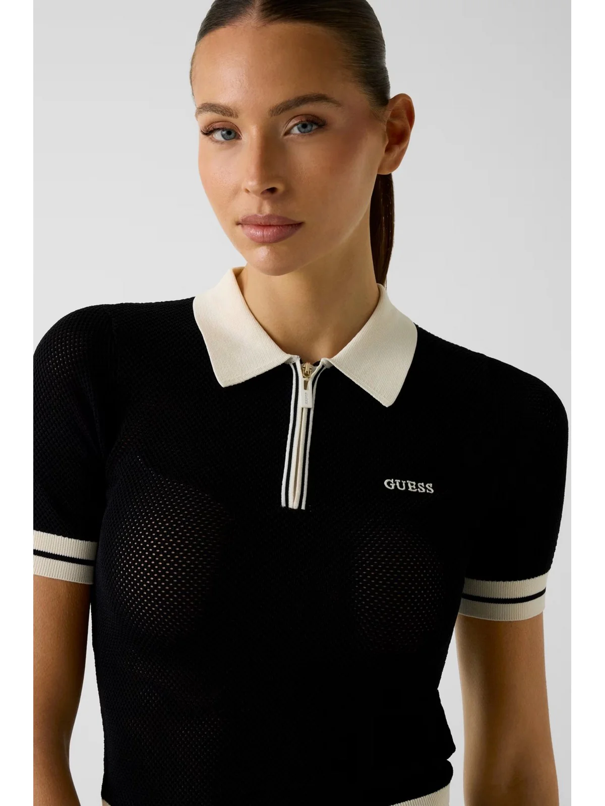 GUESS SPORT Polo Donna GABRY SS CROPPED POLO SWTR V6GR04 Z0725 JBLK Jet Black A996 - Image 5