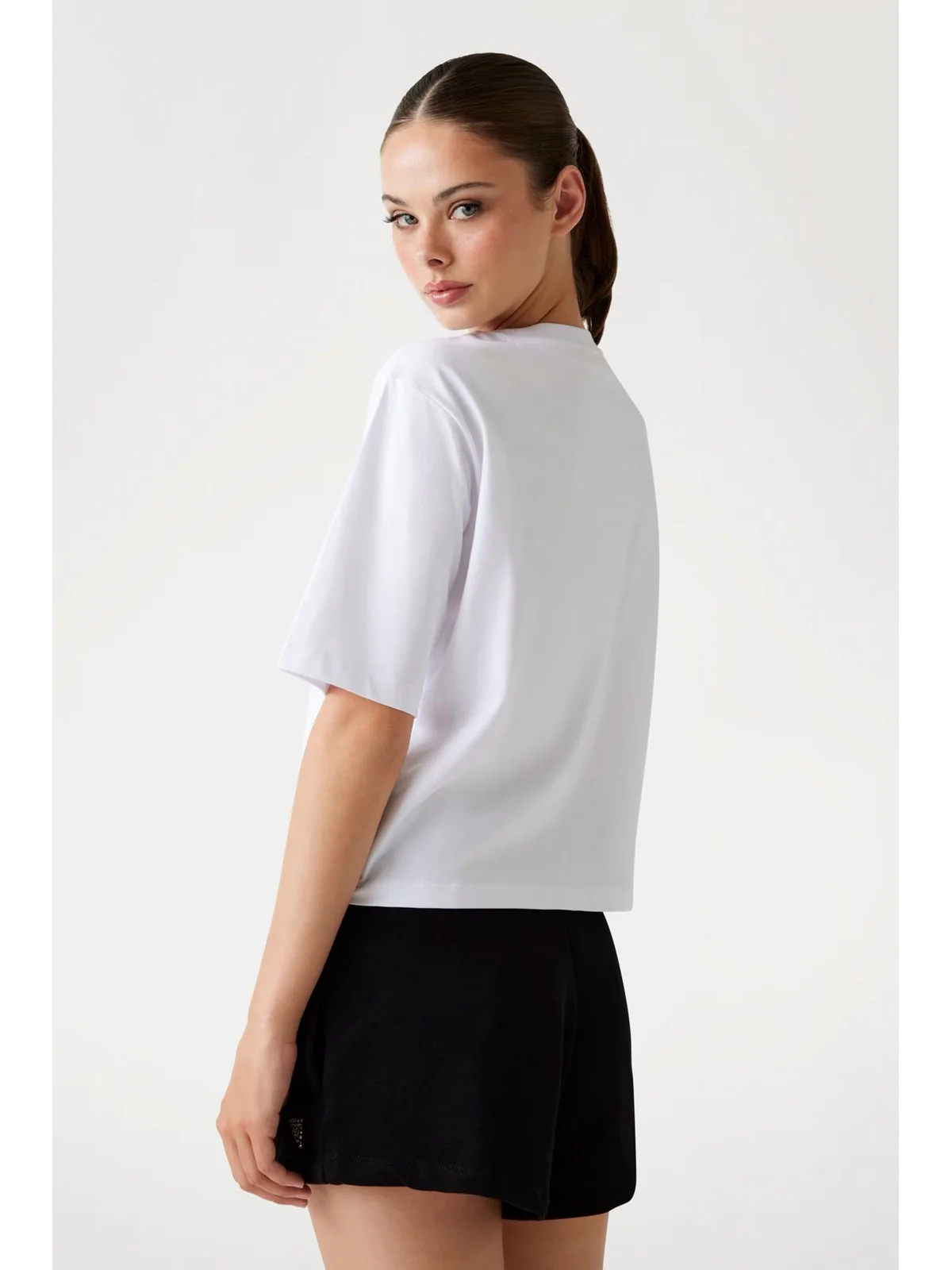 GUESS SPORT T-shirt Donna AURELIE BOXY TEE V4YI06 I3Z14 G011 PURE WHITE - Image 4