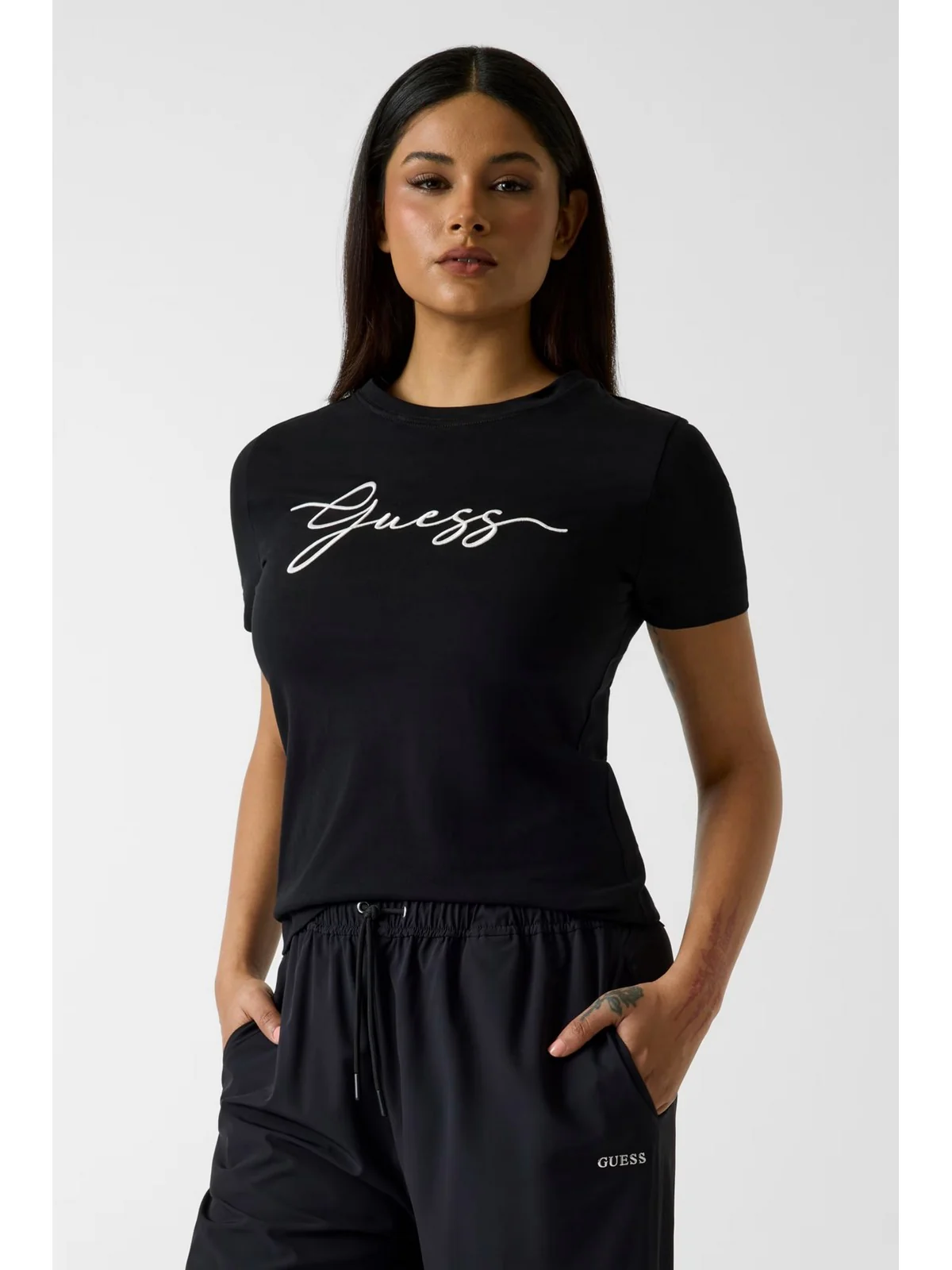 GUESS SPORT T-shirt Donna CIRCE SS CN T-SHIRT V6GI01 K2962 JBLK Jet Black A996 - Image 2