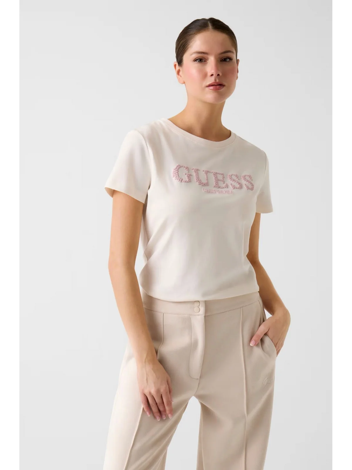 GUESS SPORT T-shirt Donna GIUDITTA CN SS T-SHIRT V6RI11 J1314 G012 CREAM WHITE - Image 2
