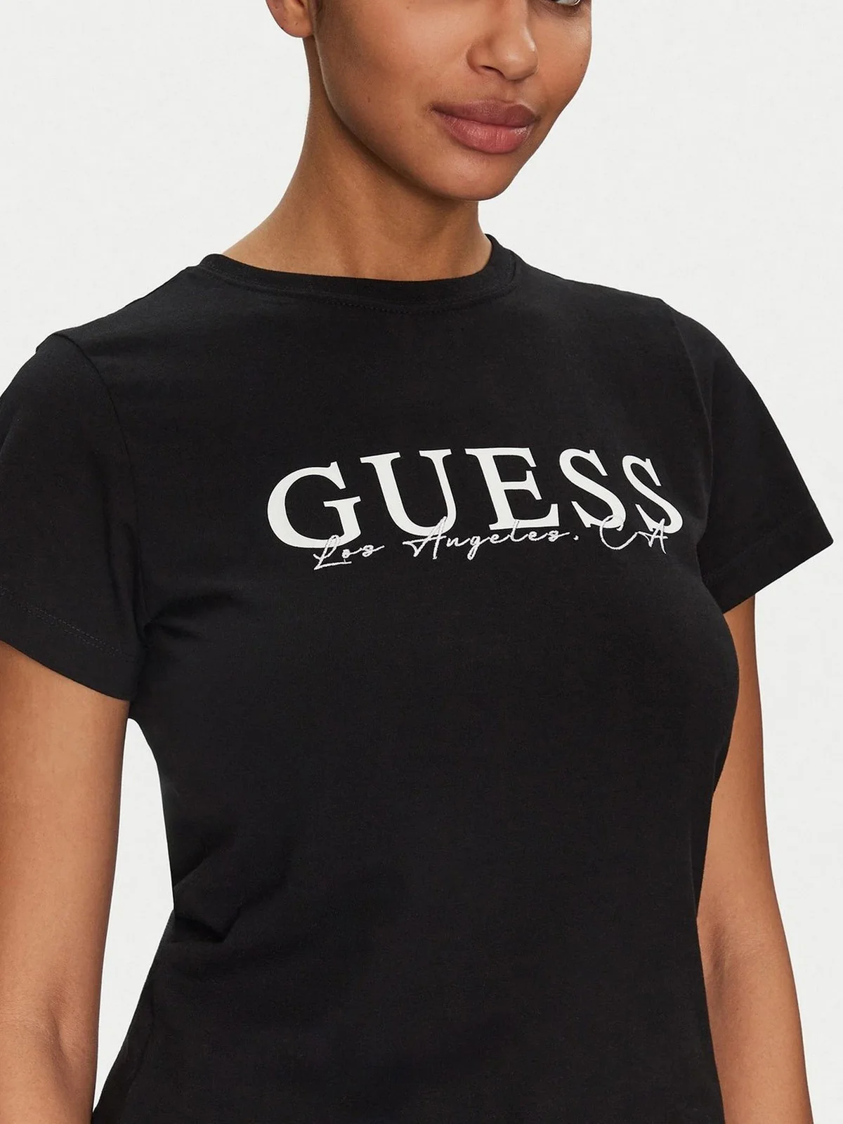GUESS SPORT T-shirt Donna KAMELIE CN T-SHIRT V5GI15 J1314 JBLK Nero - Image 4