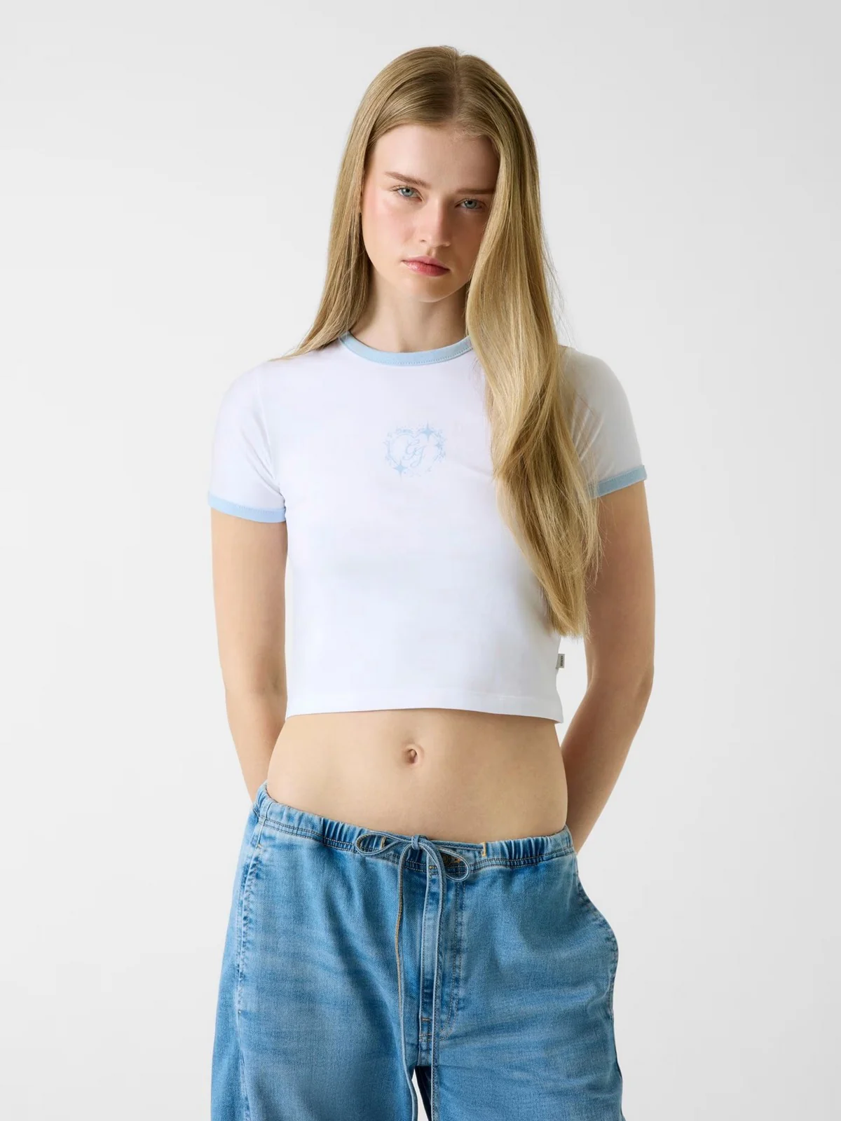 GUESS T-shirt Donna GJ SS CN BABY RINGER HEART TEE W6RI16 J1314 G011 PURE WHITE - Image 2