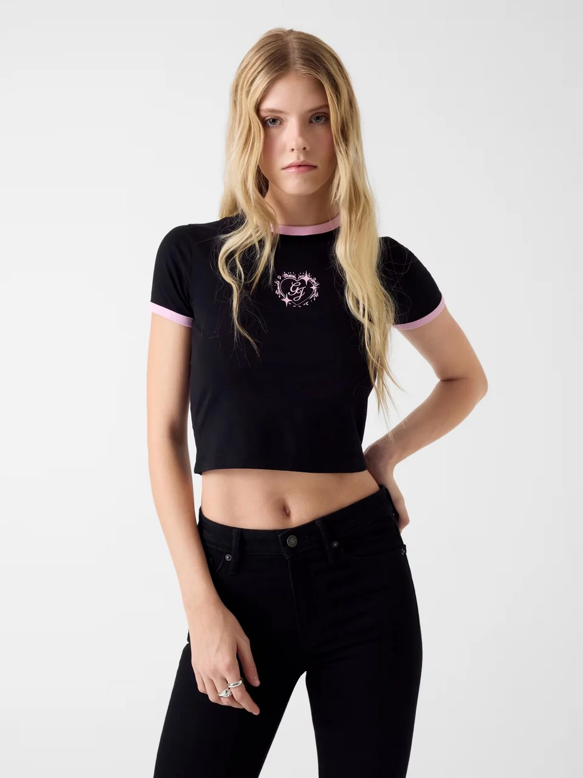 GUESS T-shirt Donna GJ SS CN BABY RINGER HEART TEE W6RI16 J1314 JBLK Jet Black A996 - Image 2