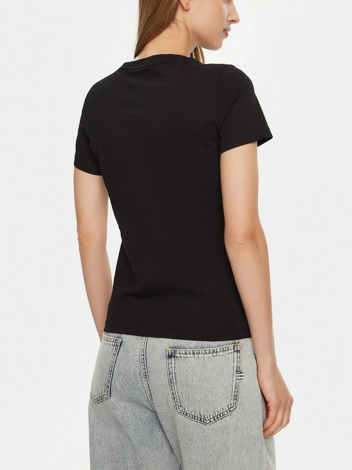 GUESS T-shirt Donna SS CN TRIANGLE LOVE TEE W5RI10 I3Z14 JBLK Nero - Image 3