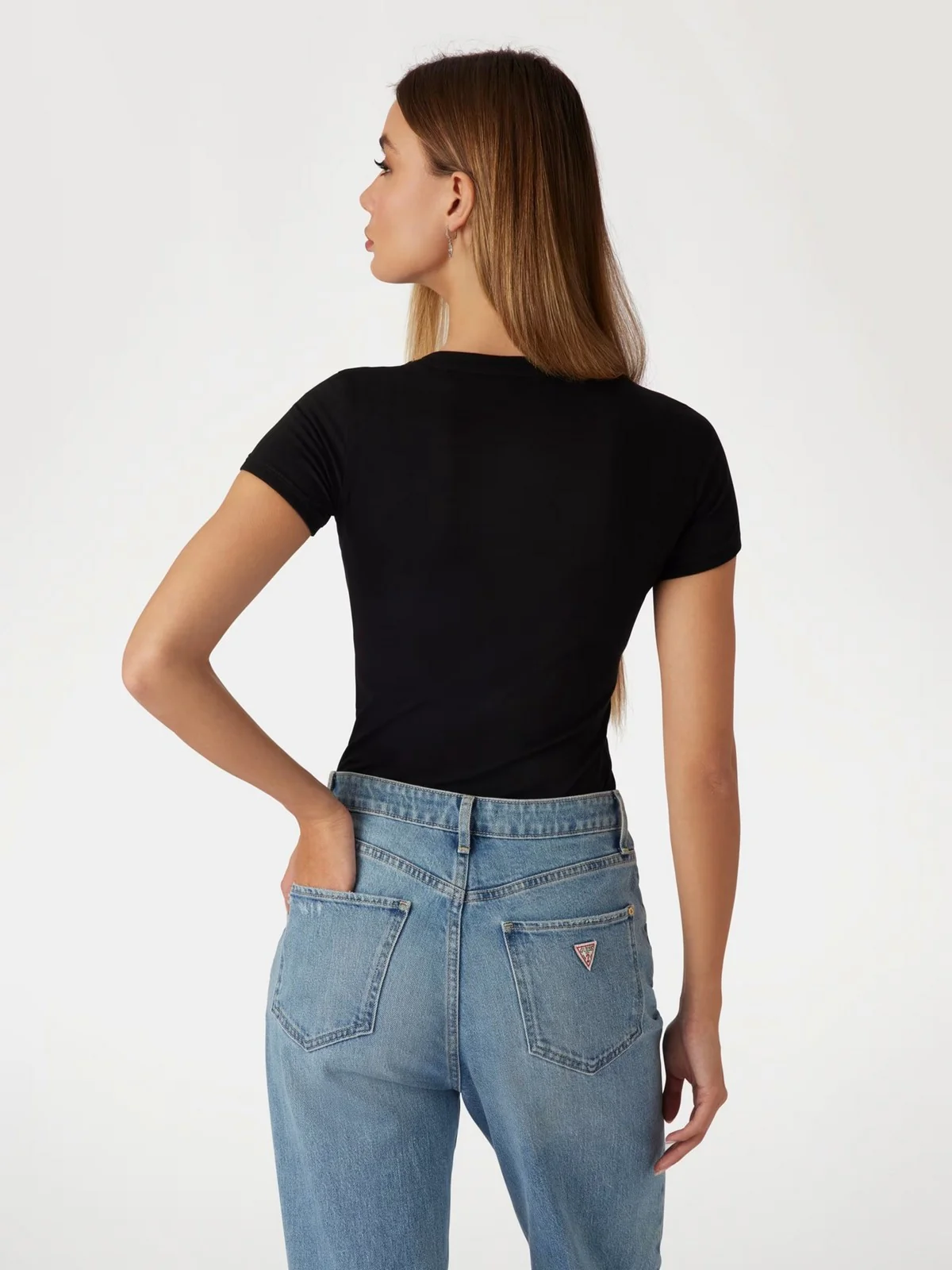 GUESS T-shirt Donna SS VN MINI TRIANGLE TEE W2YI45 J1314 JBLK Nero - Image 3