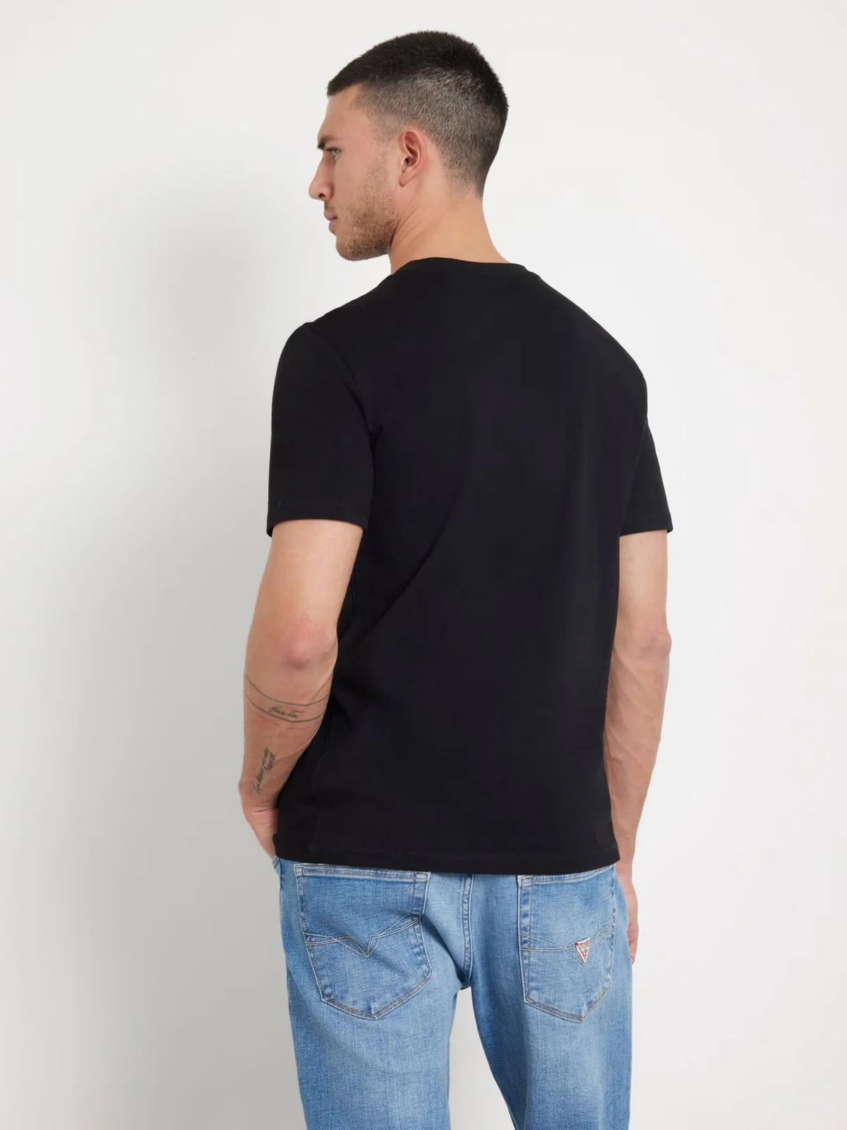 GUESS T-shirt Uomo AIDY CN SS TEE M2YI72 I3Z14 JBLK Jet Black A996 - Image 3