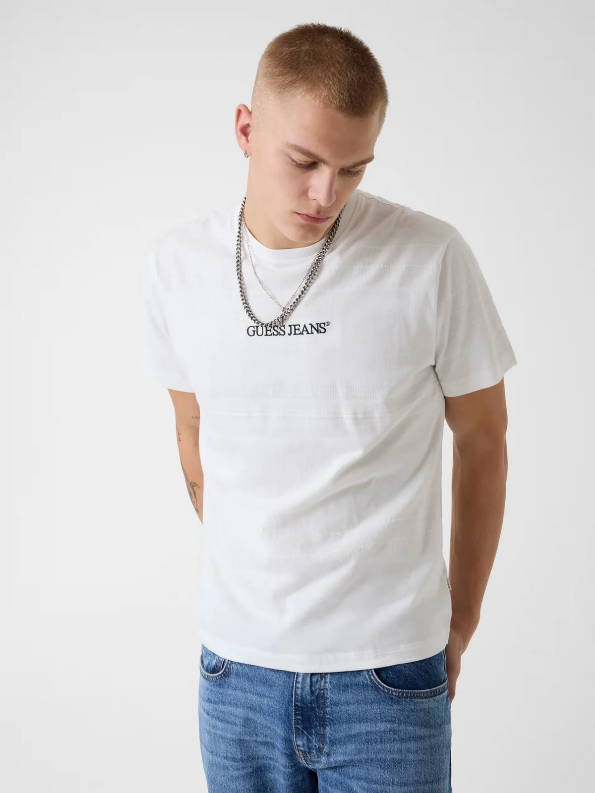 GUESS T-shirt Uomo GJ REG FIT JACQUARD STRIPE TEE M6GIZ3 KE942 F0I6 ALABASTER WHITE MULT - Image 2