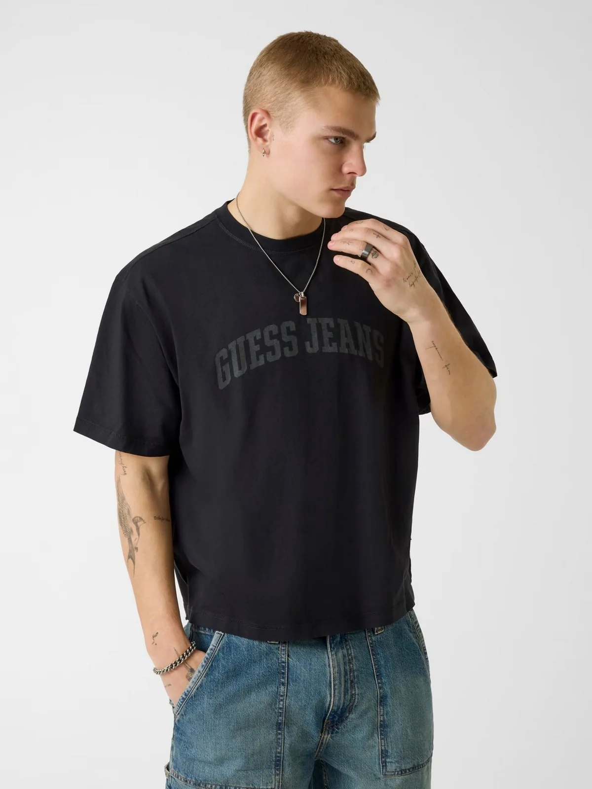GUESS T-shirt Uomo GJ SS CN BOXY CROPPED TEE M6GIB6 K8FQ4 JTMU JET BLACK MULTI - Image 2