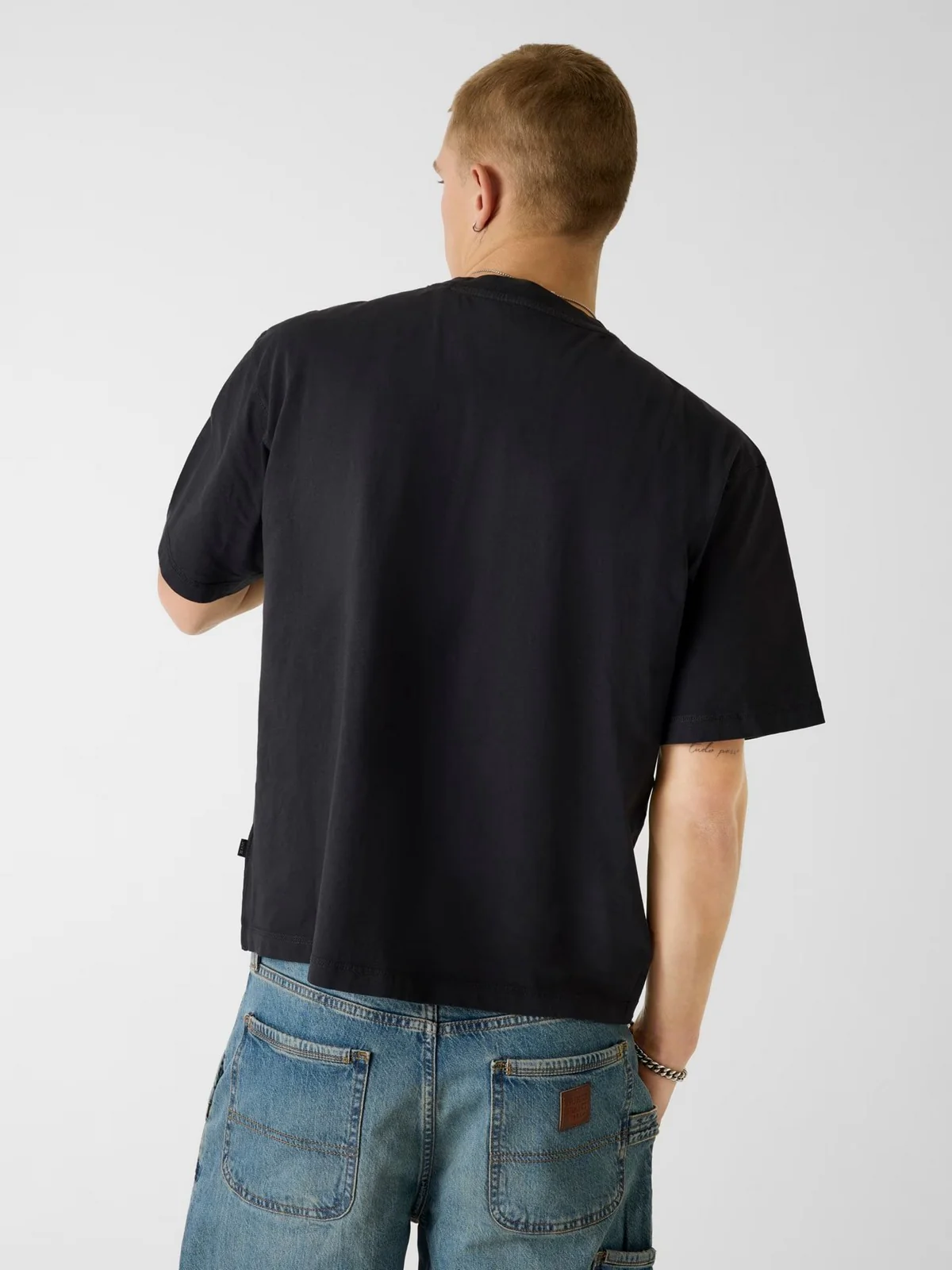 GUESS T-shirt Uomo GJ SS CN BOXY CROPPED TEE M6GIB6 K8FQ4 JTMU JET BLACK MULTI - Image 3