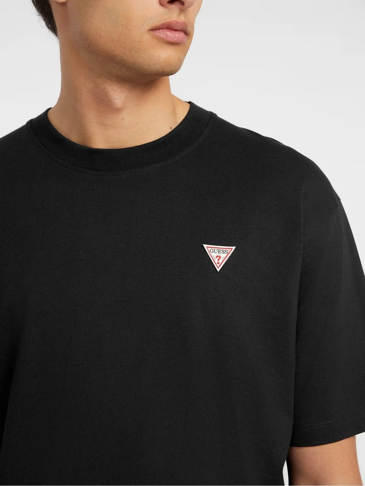 GUESS T-shirt Uomo GJ SS CN OS MINI TRIANGLE TEE M4YI46 K8FQ4 JBLK Jet Black A996 - Image 7