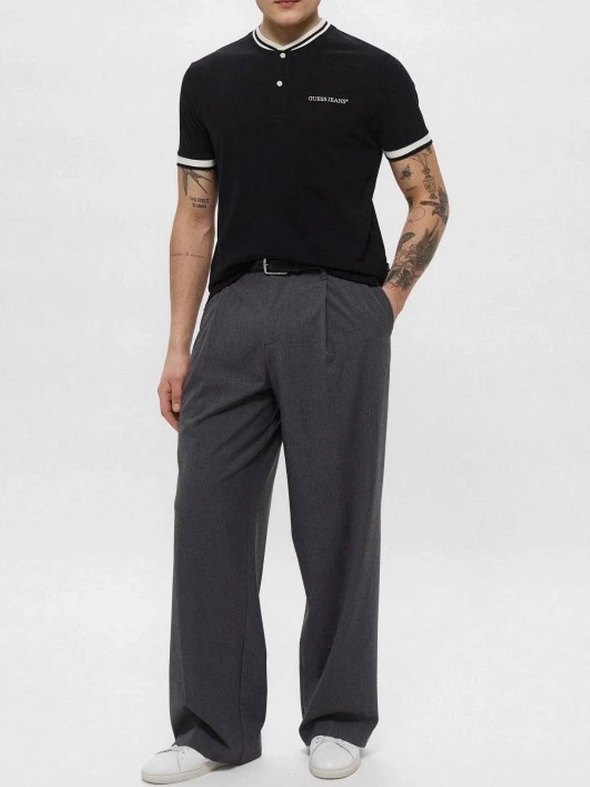 GUESS T-shirt Uomo GJ SS CN REG  HENLEY TEE M5GP49 KCTV1 JBLK Jet Black A996 - Image 3