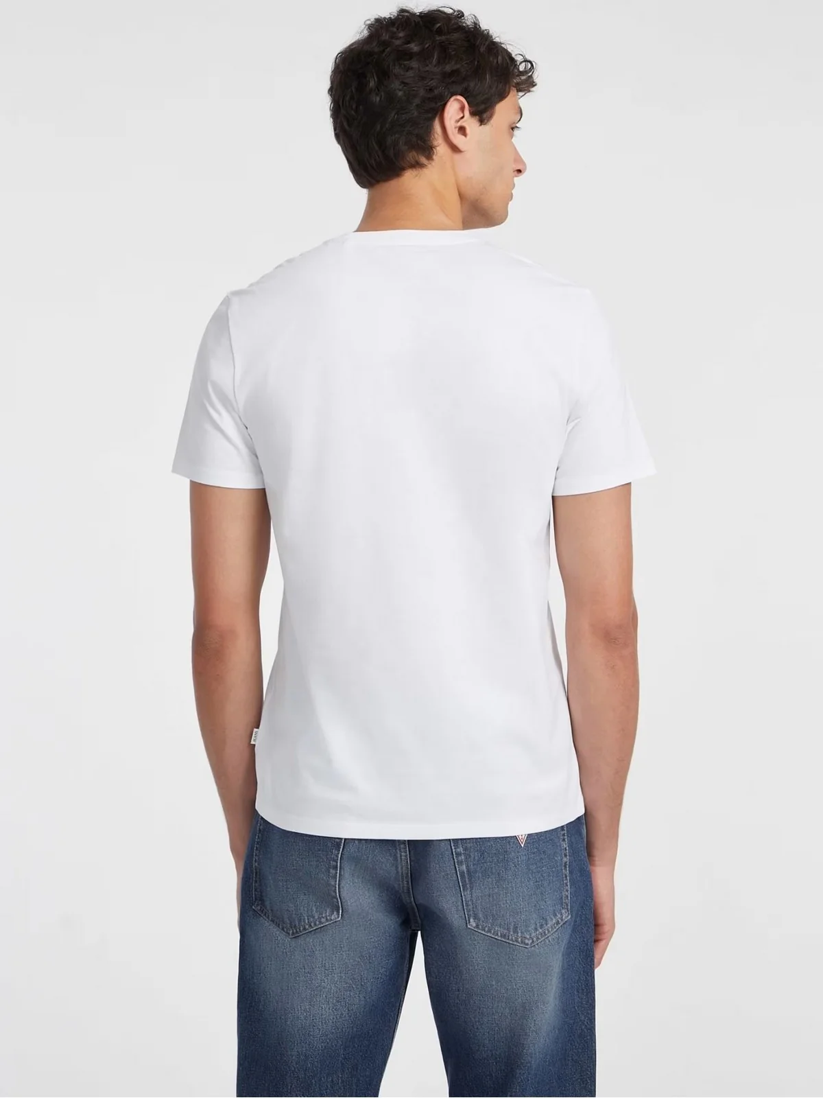 GUESS T-shirt Uomo GJ SS CN SLIM LOGO EMBRO TEE M4YI52 K8HM0 G011 PURE WHITE - Image 4