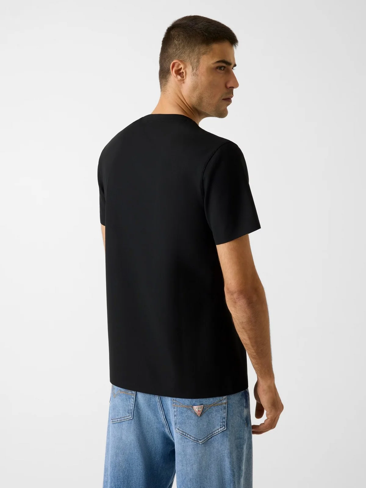 GUESS T-shirt Uomo SS CN NEW TECH STRETCH TEE M6RI19 KD202 JBLK Jet Black A996 - Image 3