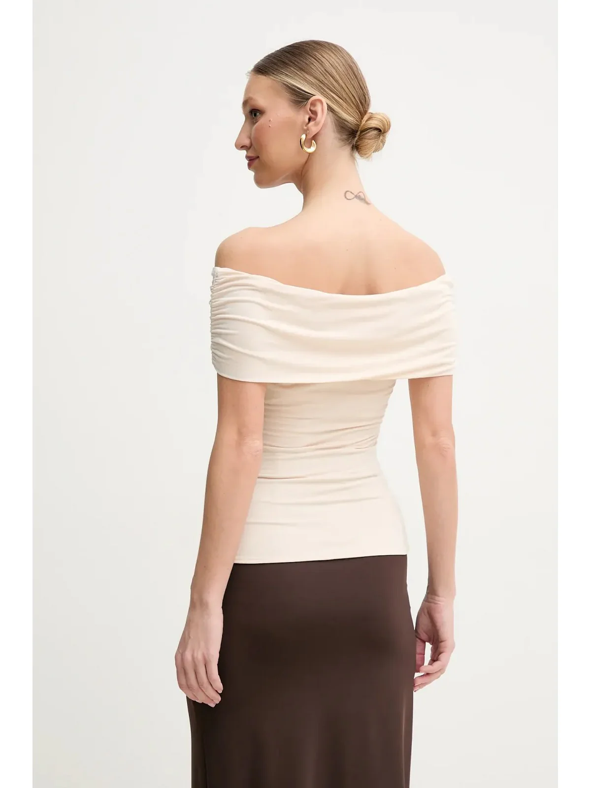 GUESS Top Donna CHARLOTTE OFF SHOULDER TOP W5GP08 KACM2 G1CX BUTTER ICECREAM - Image 4
